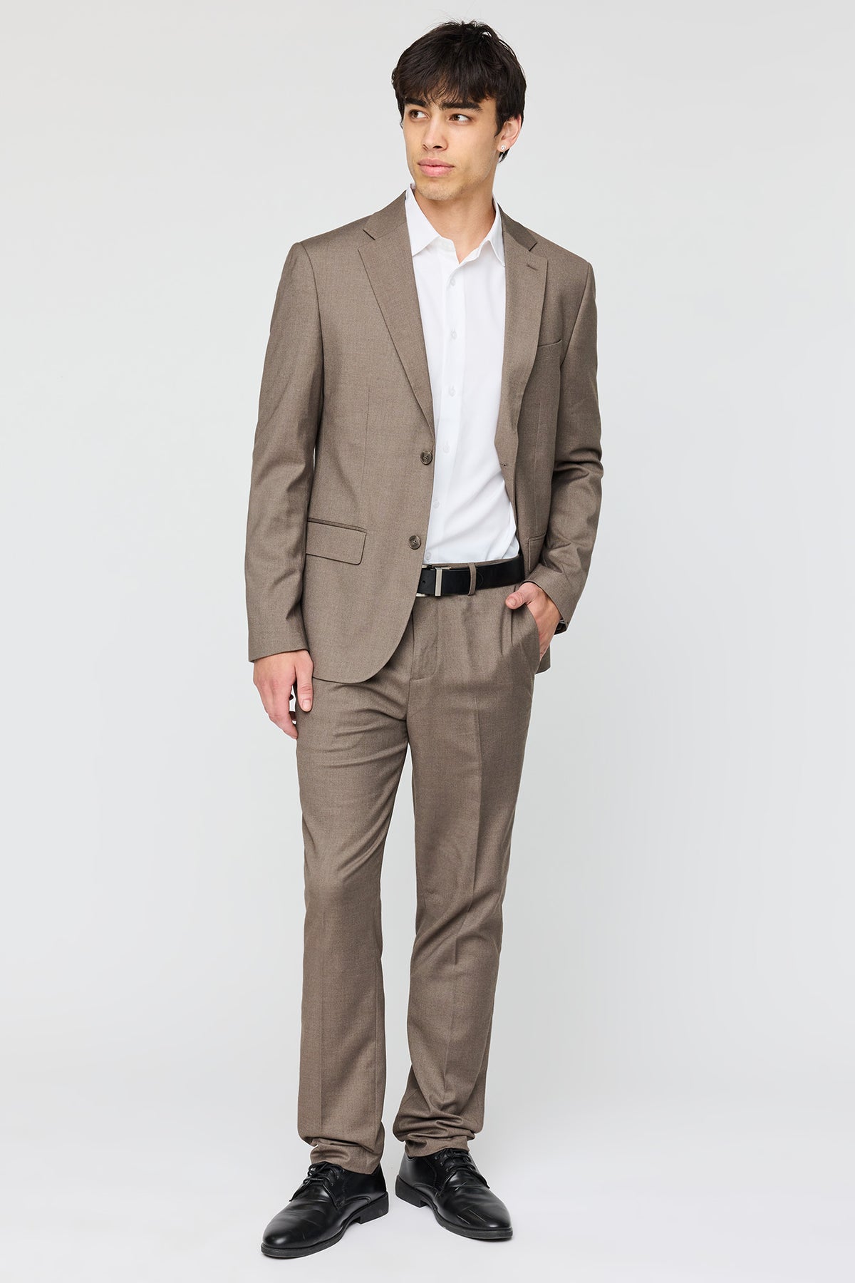 Vue alternative 2. Pantalon habillé ajusté