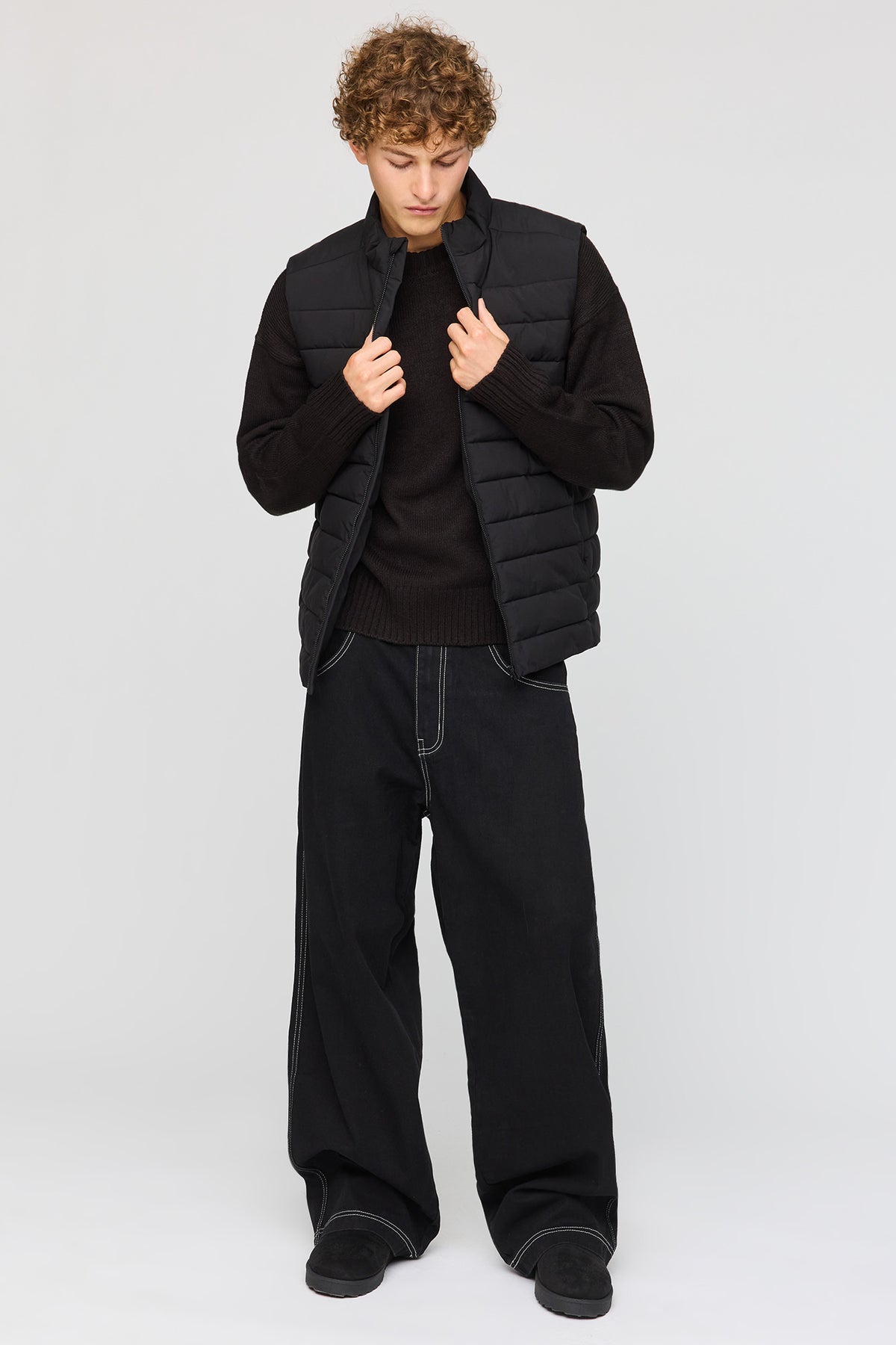Alt View 3. Puffer Vest - Black