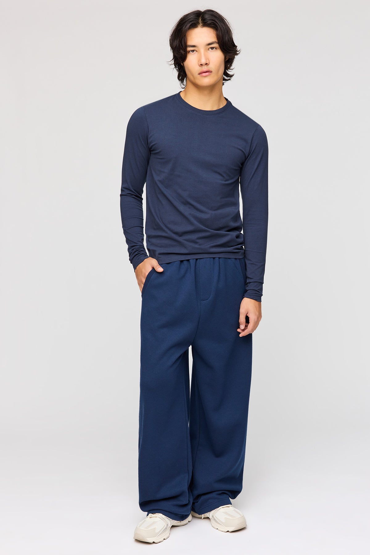 Alt View 3. Slim Fit Long Sleeve Top - Navy
