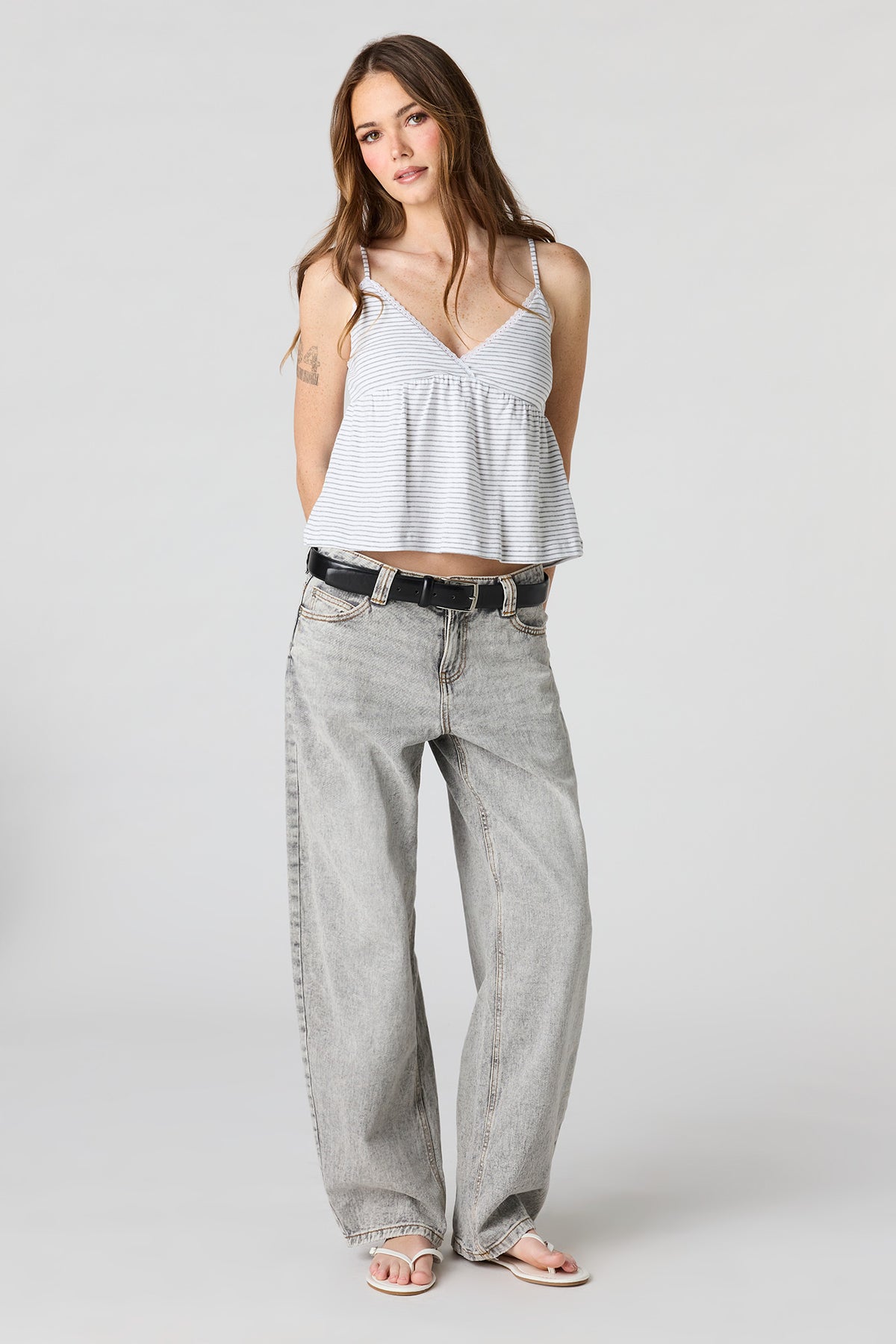 Vue alternative 3. Camisole de style nuisette à surplis
