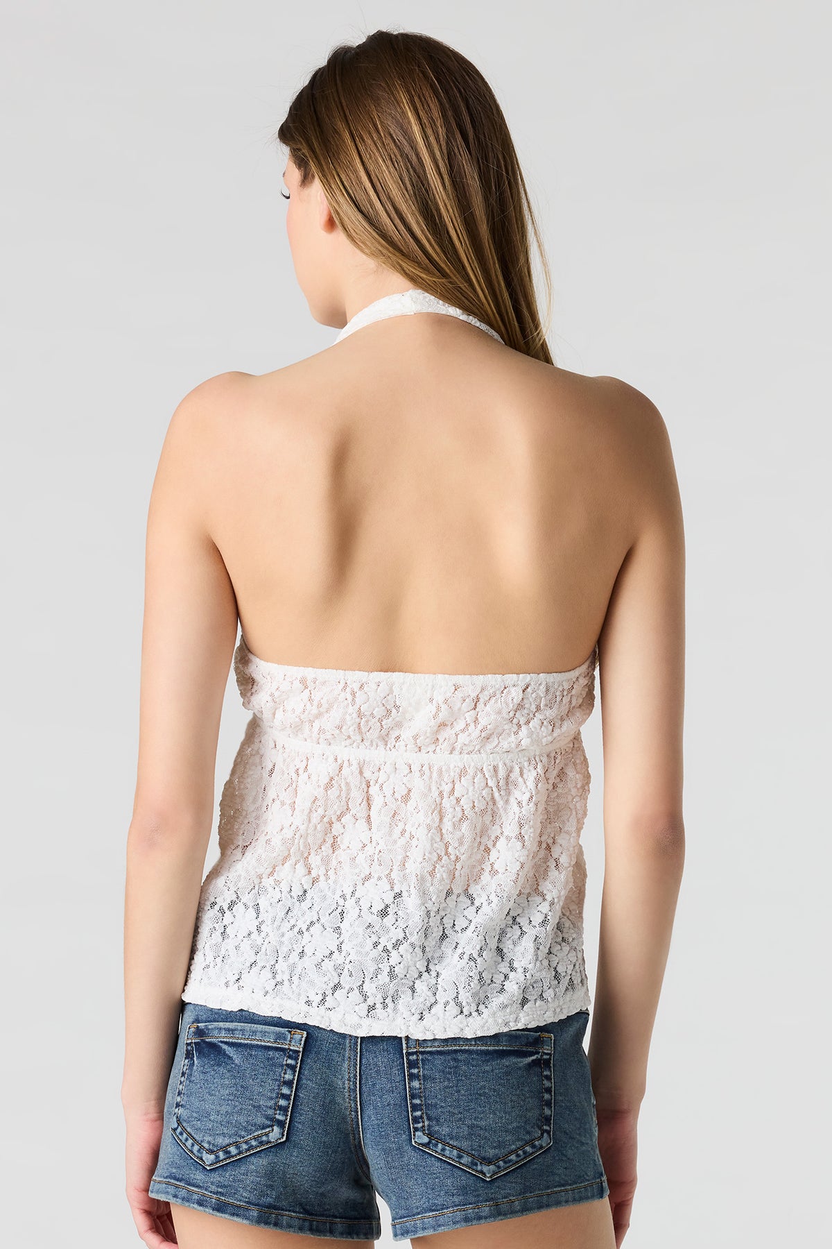 Vue alternative 2. Haut bain-de-soleil de style nuisette en dentelle