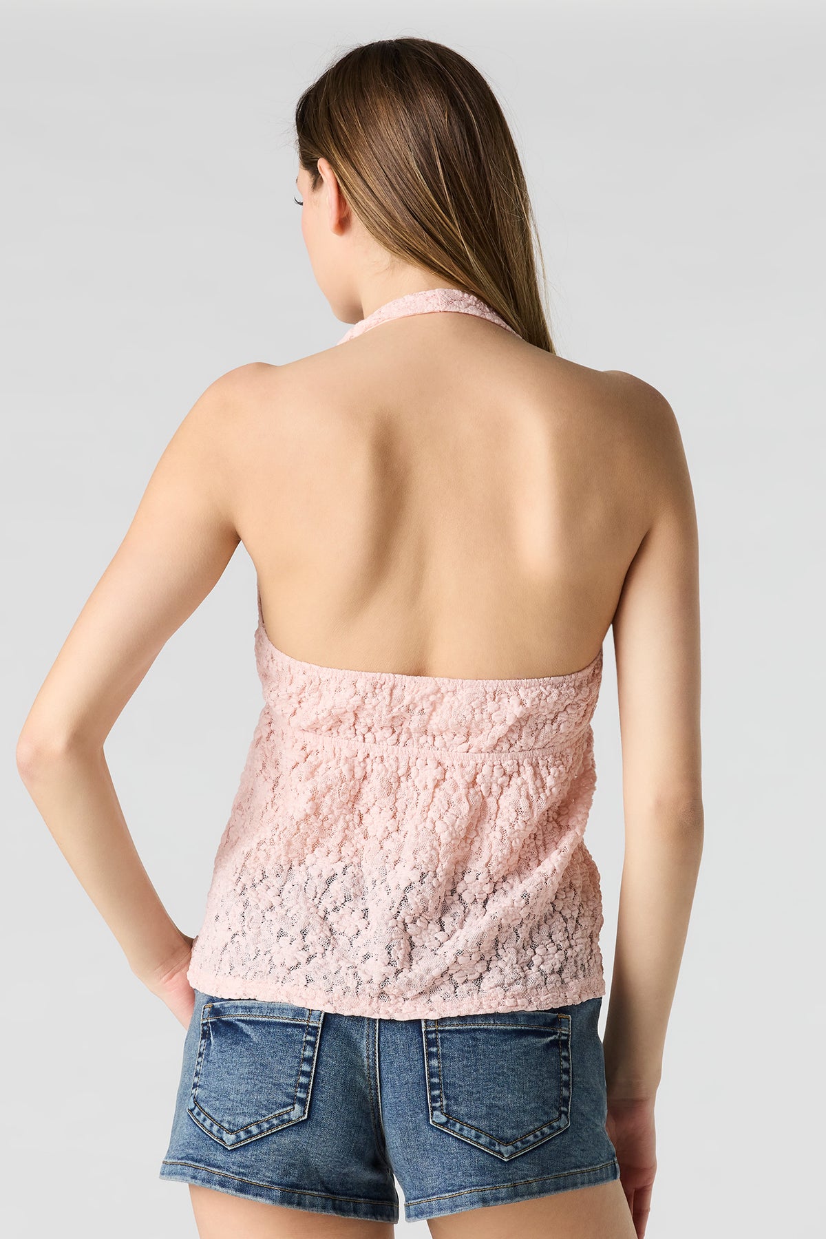 Vue alternative 2. Haut bain-de-soleil de style nuisette en dentelle