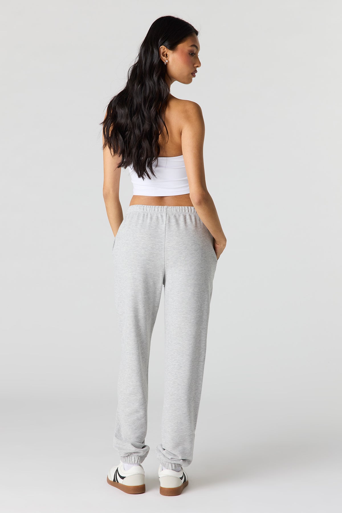 Vue alternative 3. Jogger en tissu bouclé de luxe à taille basse