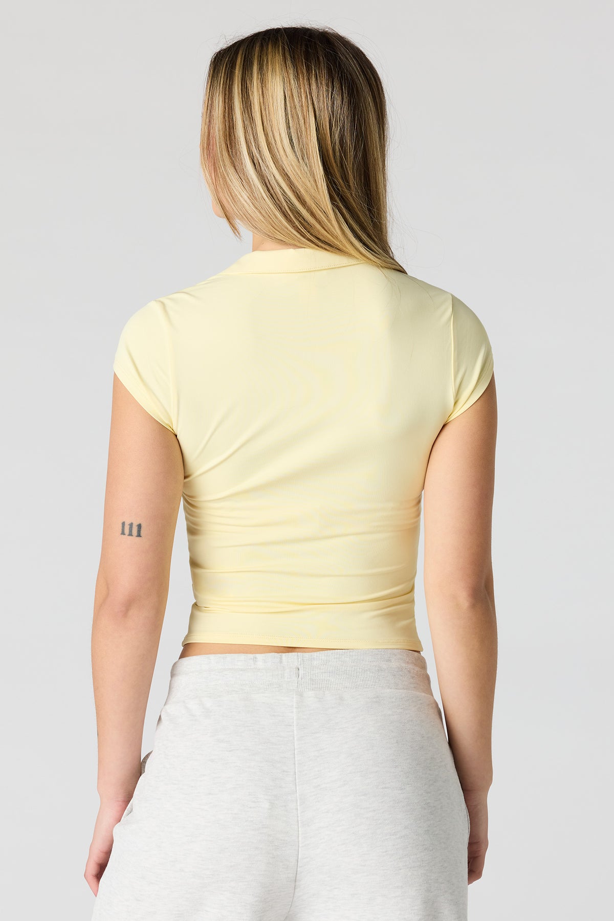 Vue alternative 2. Polo profilé
