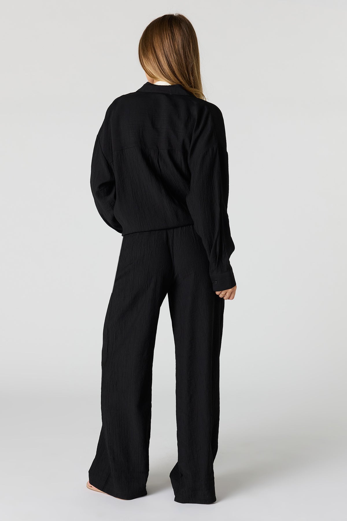 Alt View 3. Textured Flowy Wide Leg Pant - Black
