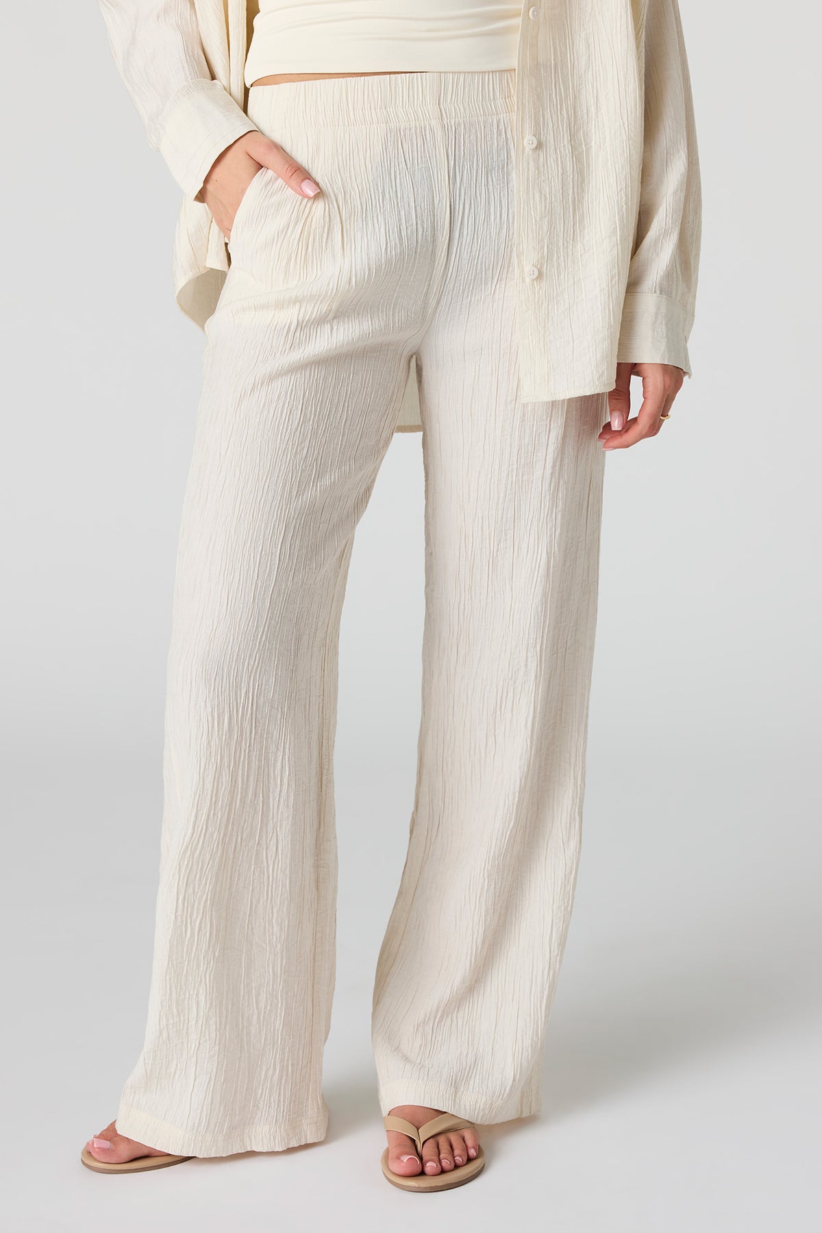 Alt View 2. Textured Flowy Wide Leg Pant - Ivory