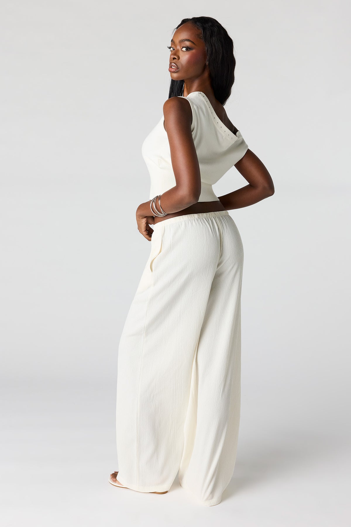 Alt View 3. Textured Flowy Wide Leg Pant - Ivory