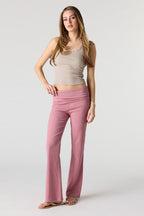 Pantalon texturé à jambe évasée