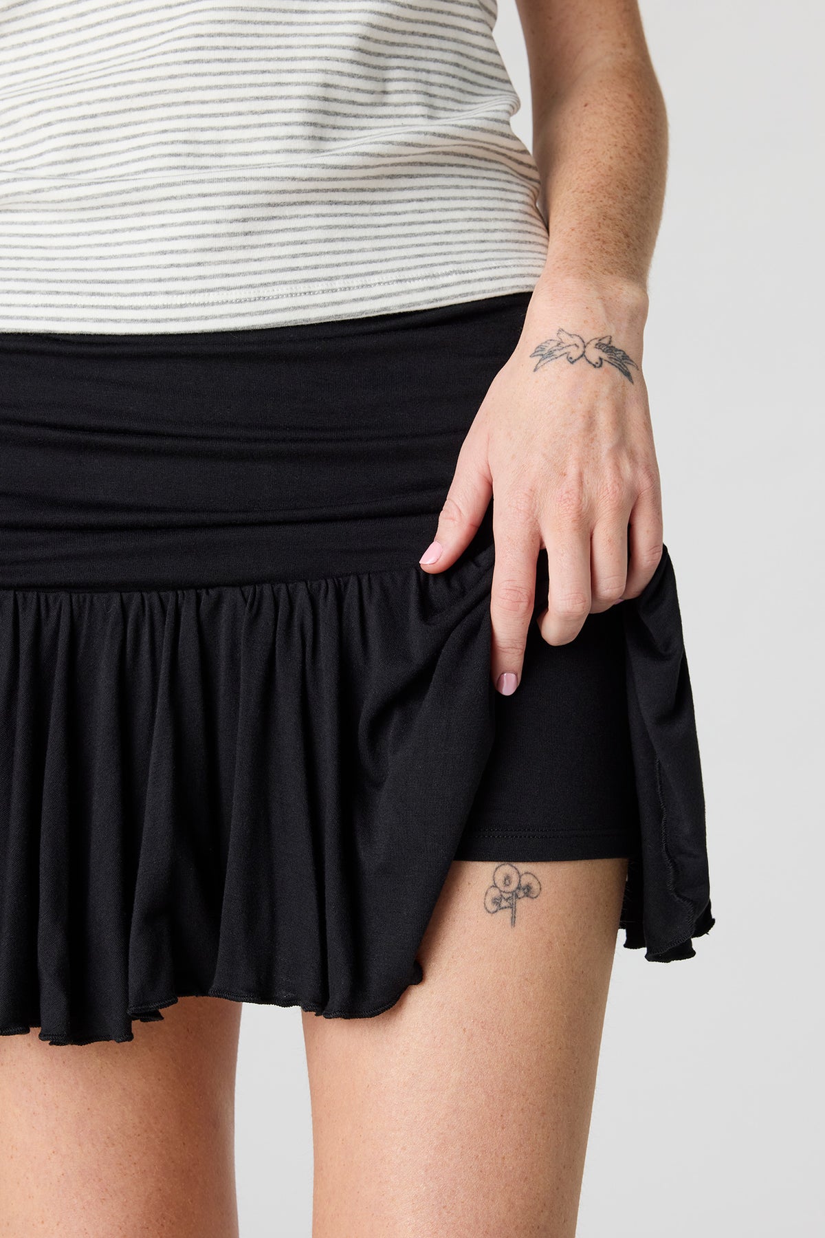 Vue alternative 4. Minijupe-short fluide