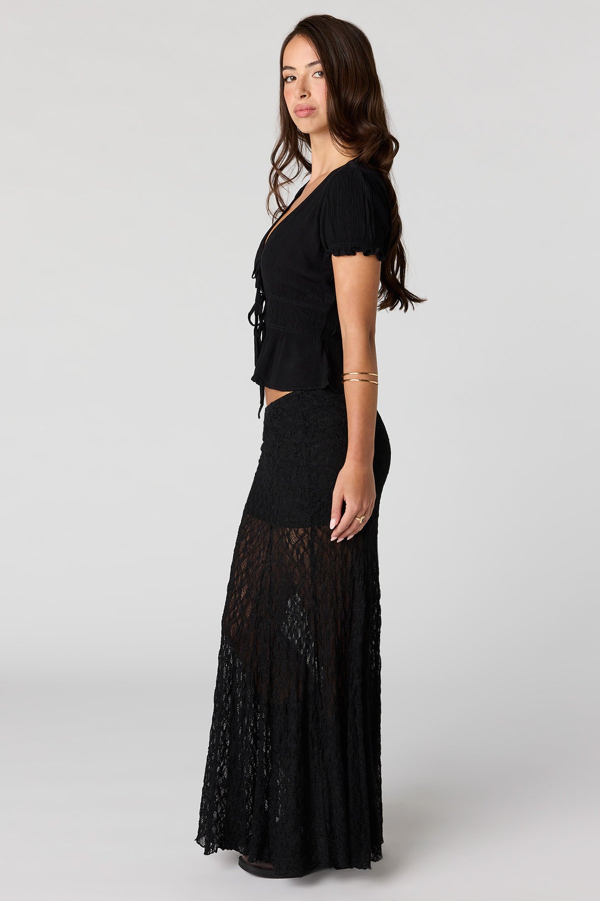 Alt View 2. Lace Maxi Skirt - Black