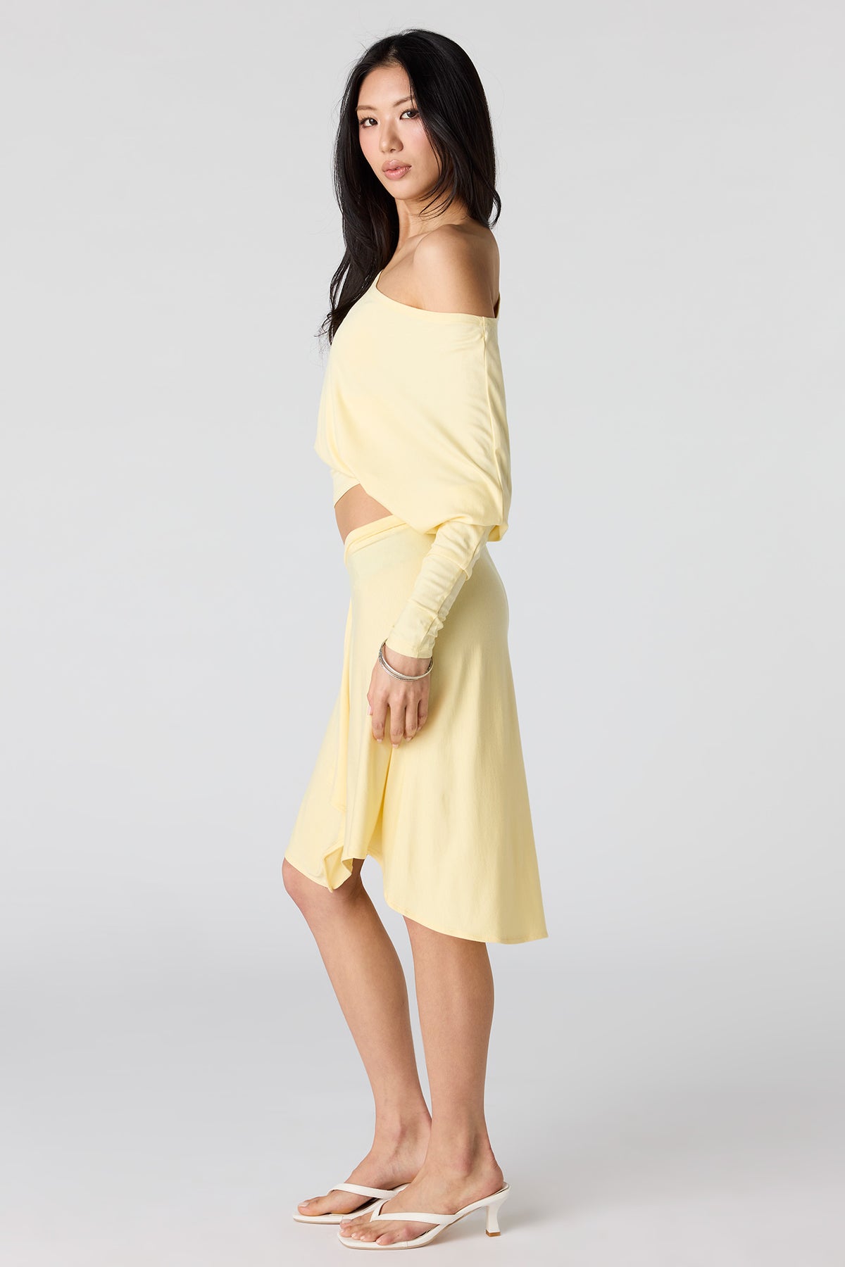 Vue alternative 2. Jupe midi asymétrique