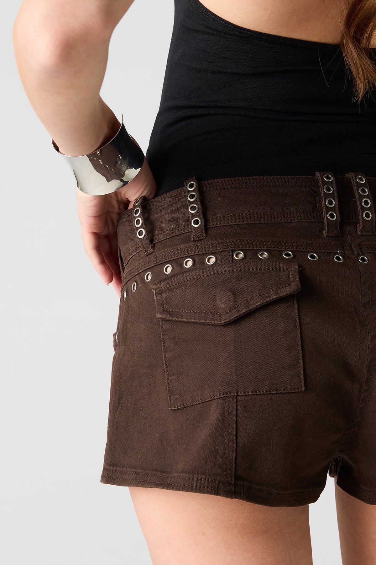 Alt View 4. Eyelet Micro Short - Brown
