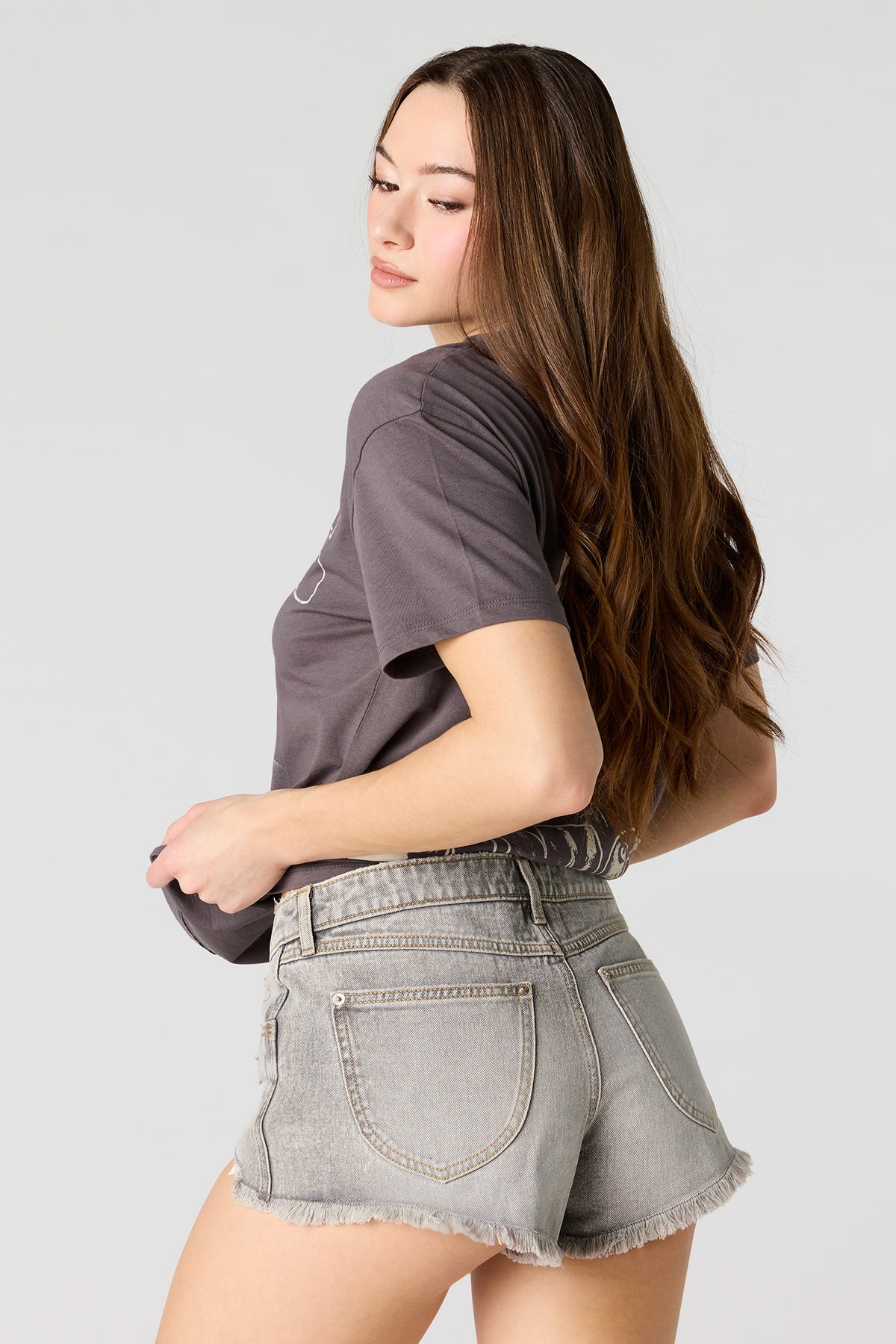 Vue alternative 2. Short en denim gris déchiré à taille basse