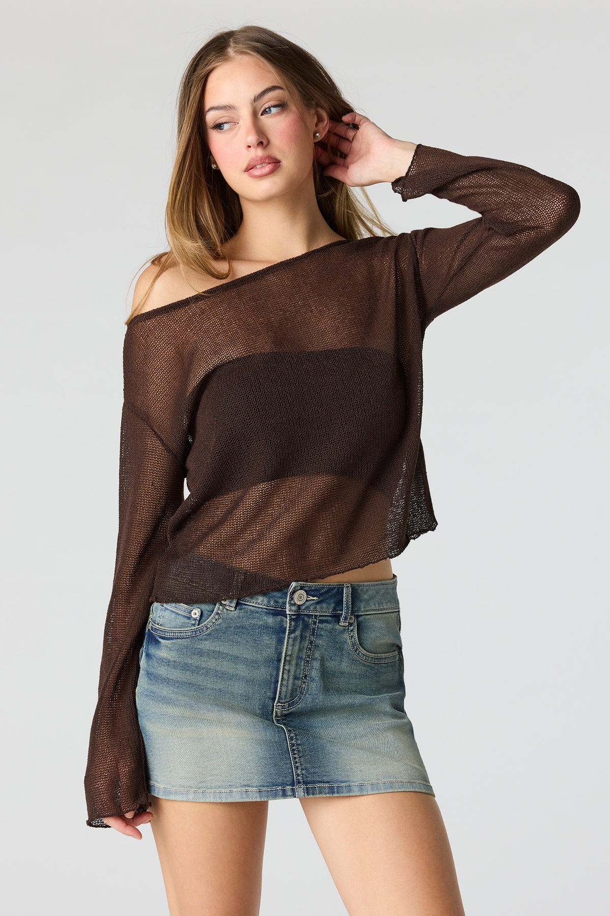 Vue alternative 5. Microjupe-short en denim à taille basse