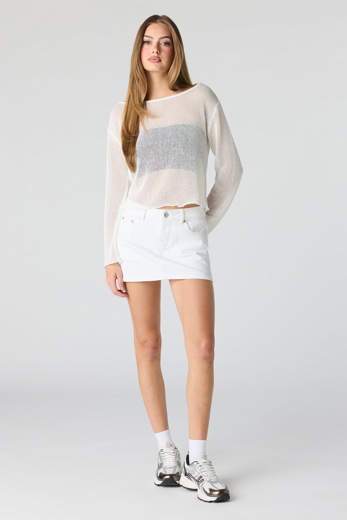 Vue alternative 3. Microjupe-short en denim à taille basse