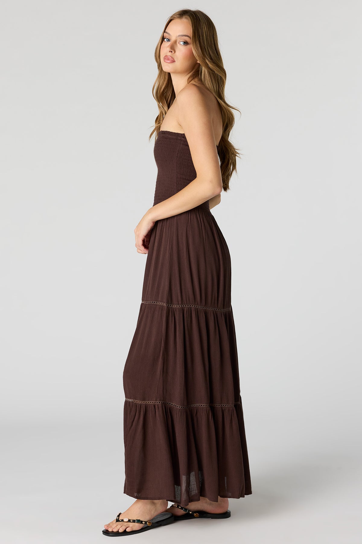 Vue alternative 2. Robe maxi volantée smockée