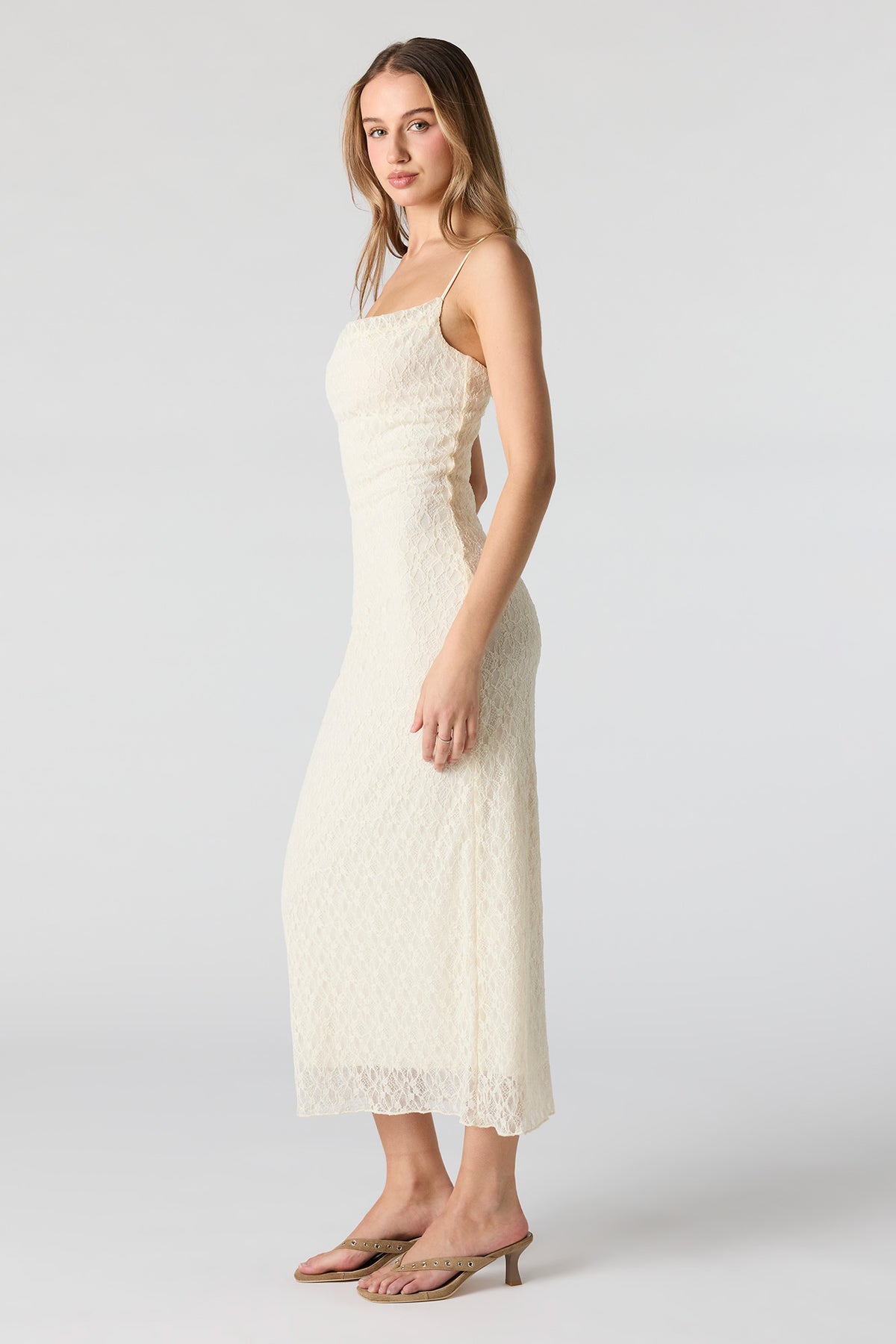 Vue alternative 2. Robe maxi sans soutien-gorge intégré en dentelle