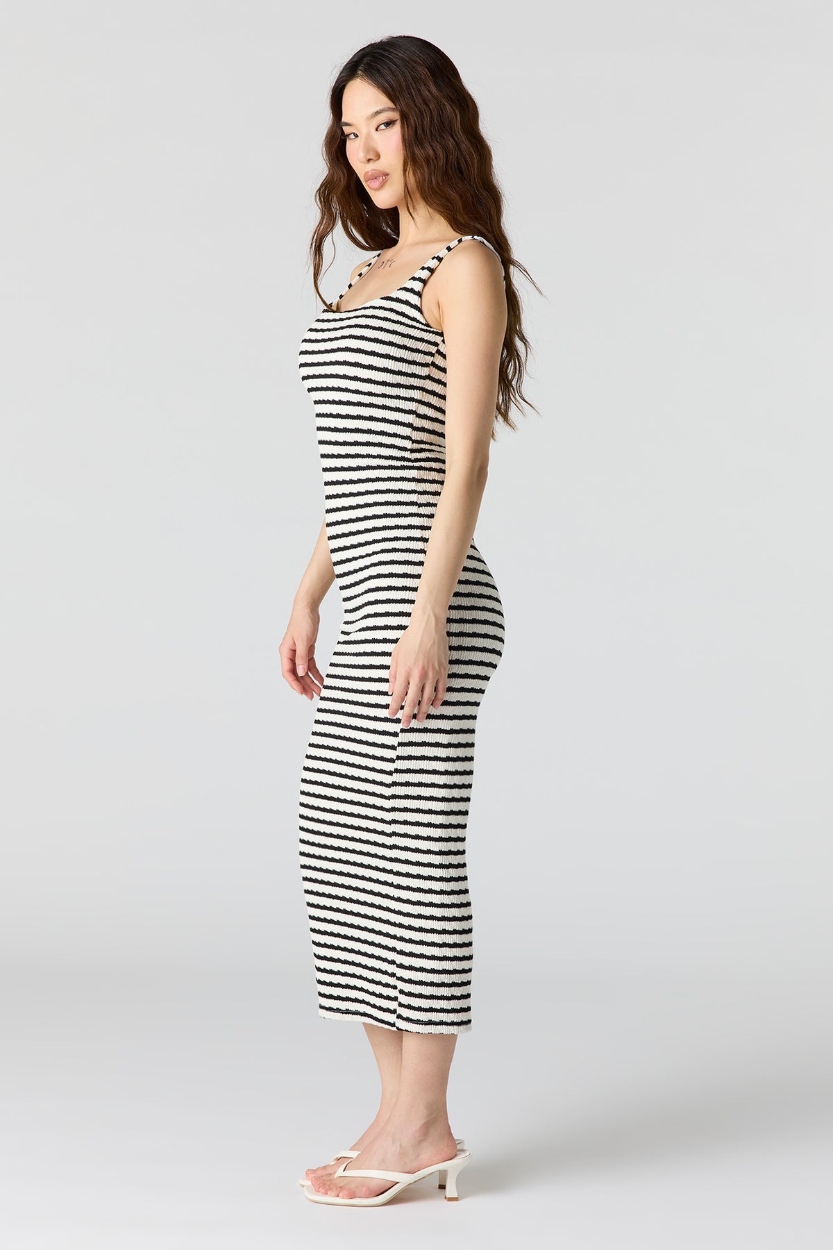Alt View 2. Textured Square Neck Bodycon Midi Dress - Black