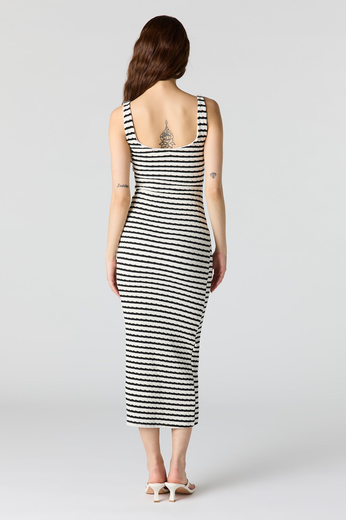 Alt View 3. Textured Square Neck Bodycon Midi Dress - Black