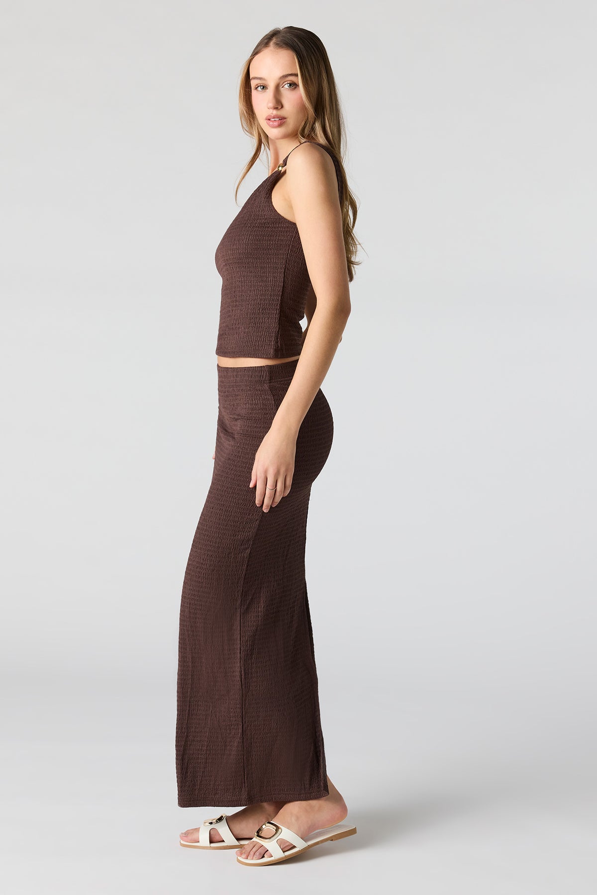Alt View 2. Textured Maxi Skirt - Brown