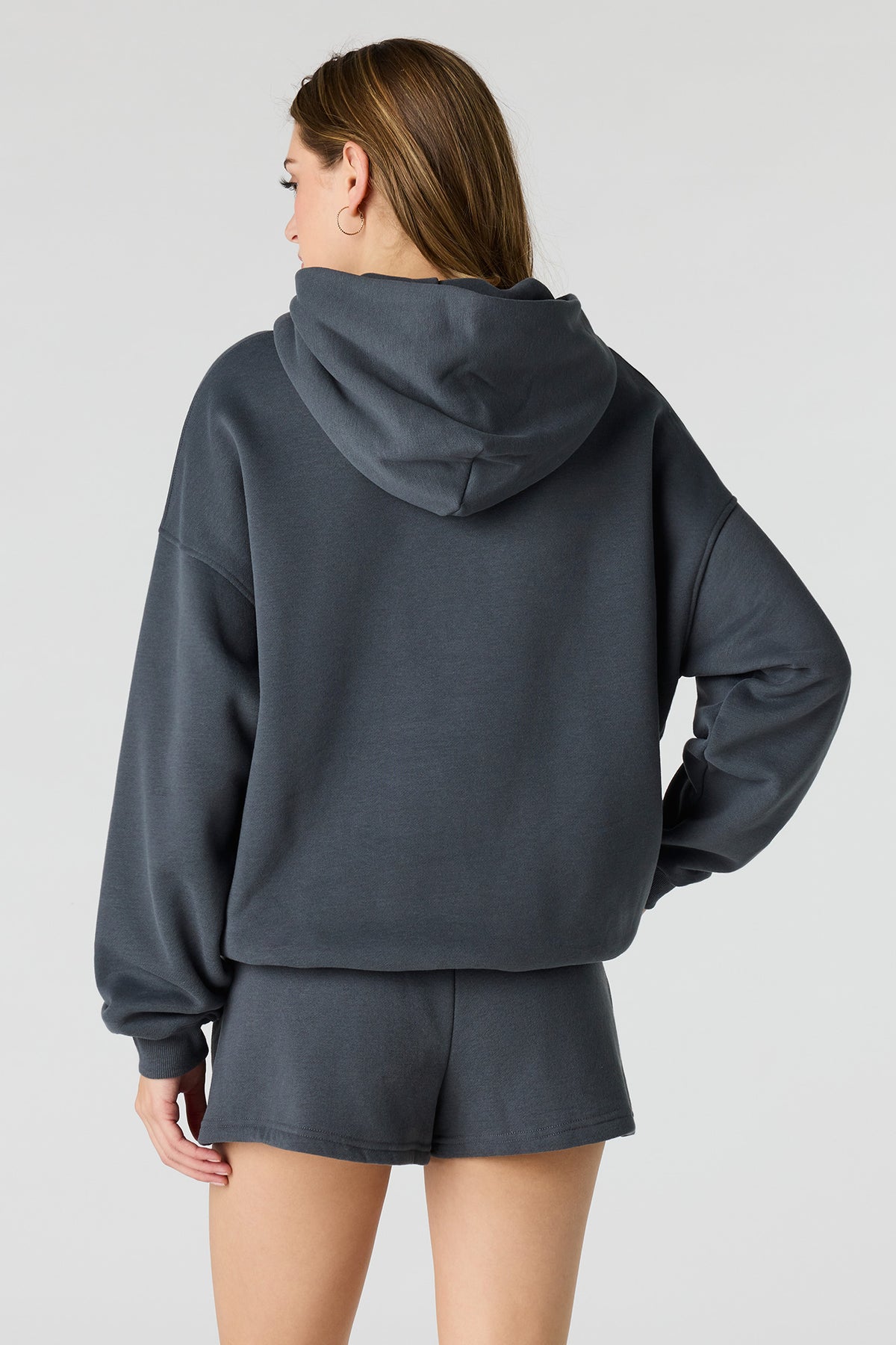 Vue alternative 2. Short en molleton de luxe 2 po