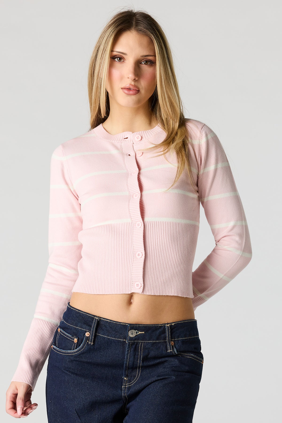 Cardigan boutonné en tricot rayé