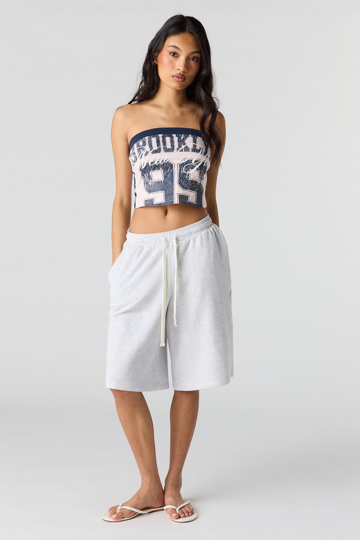 Alt View 3. Contrast Graphic Tube Top - Light Pink
