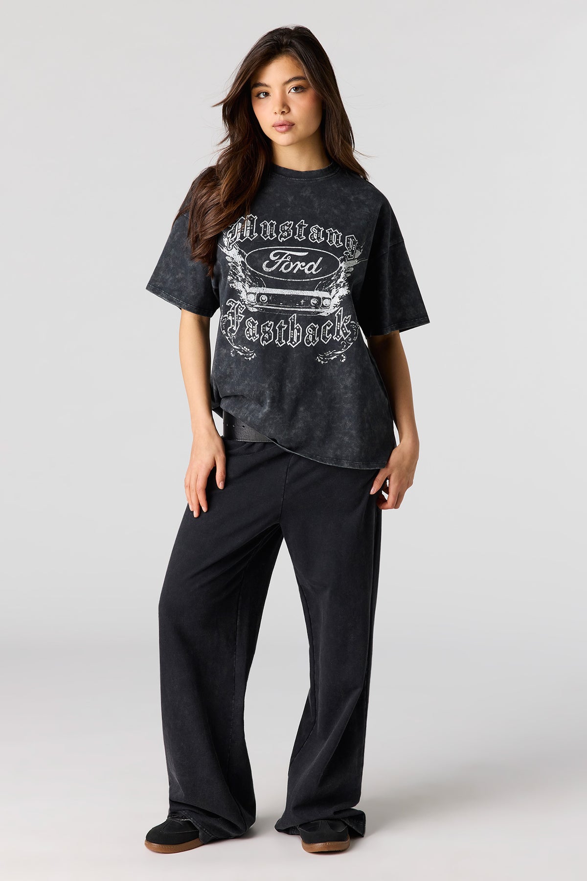 Alt View 3. Ford Rhinestone Graphic T-Shirt - Black