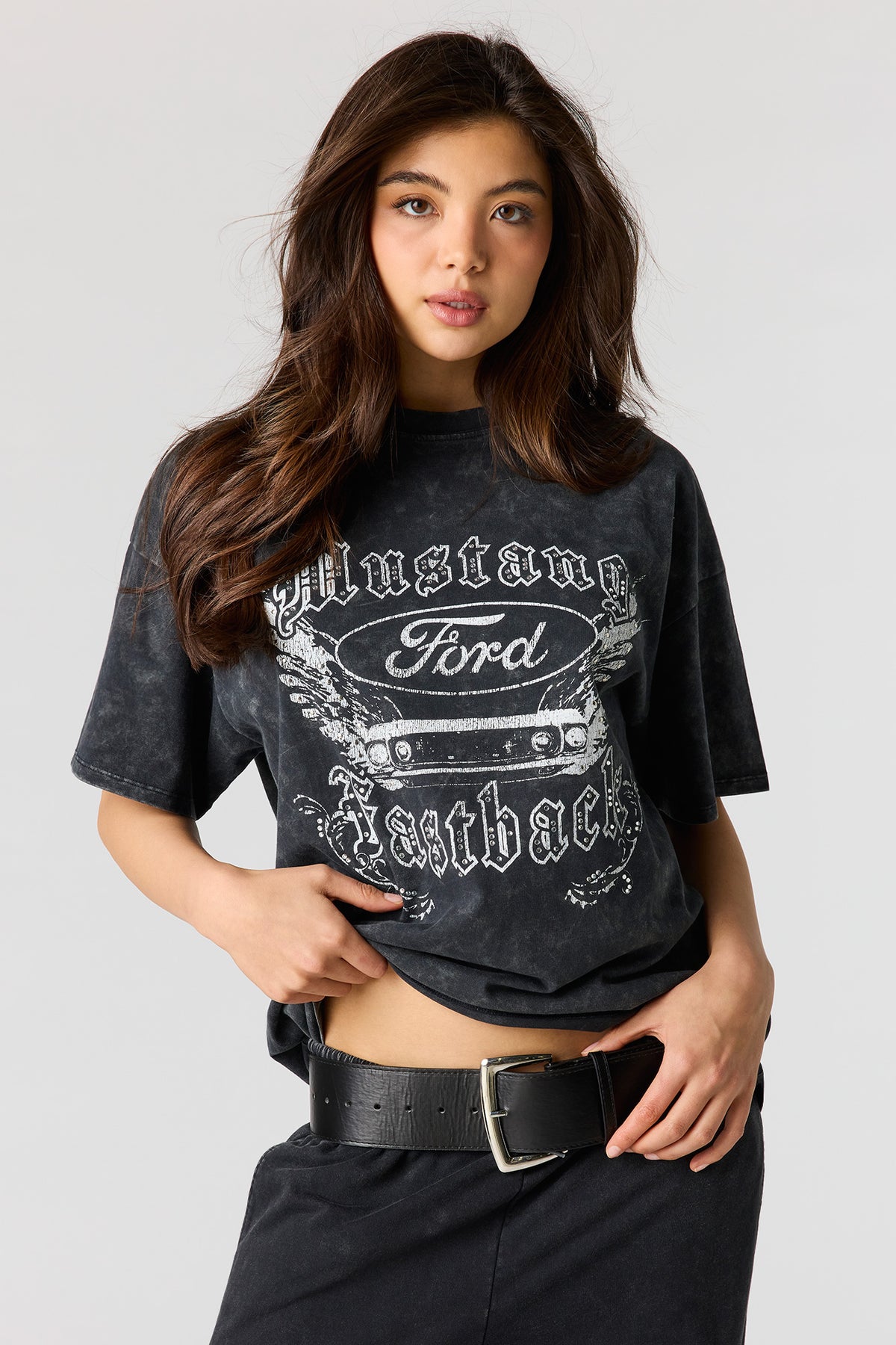 Alt View 2. Ford Rhinestone Graphic T-Shirt - Black