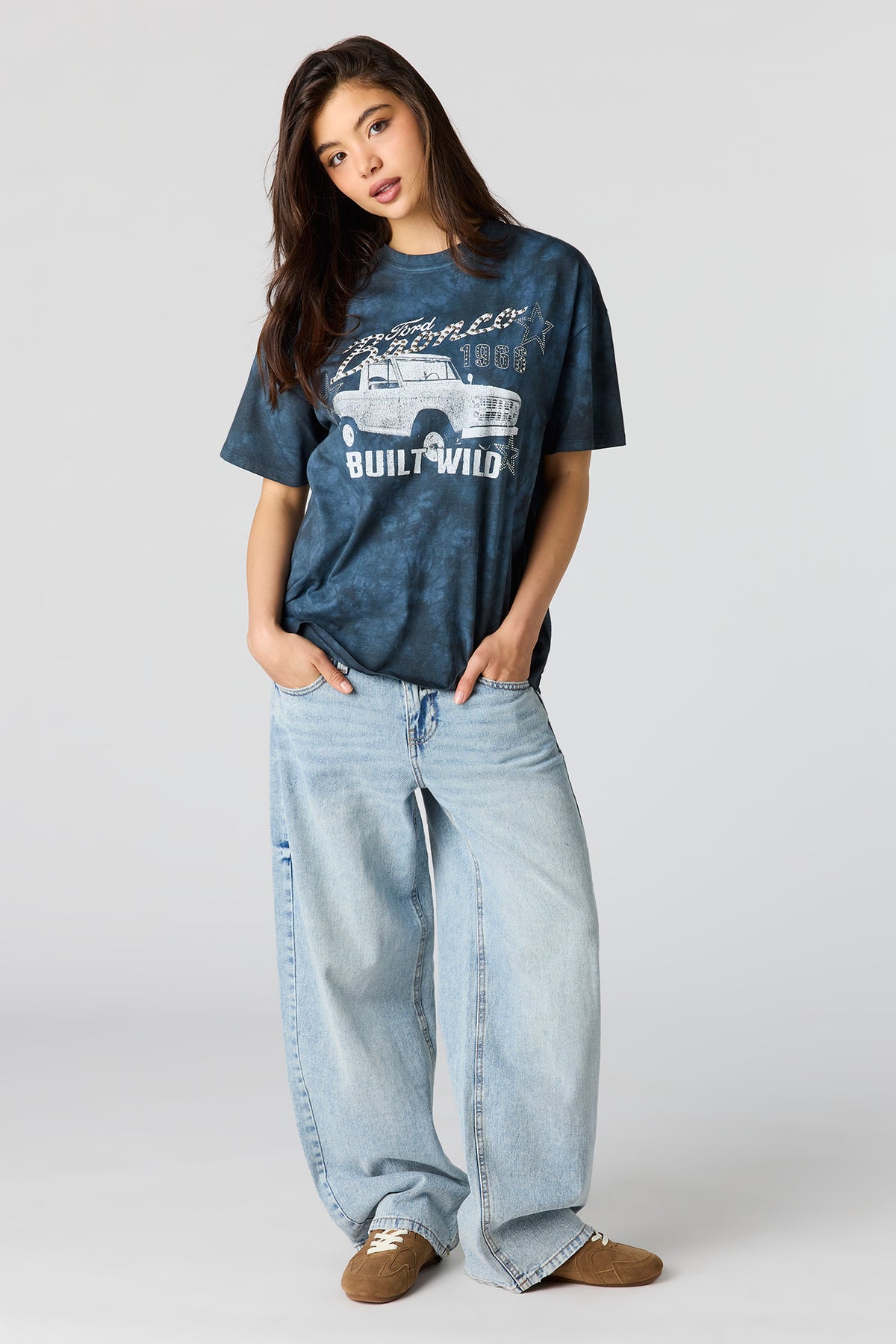 Alt View 3. Ford Rhinestone Graphic T-Shirt - Blue
