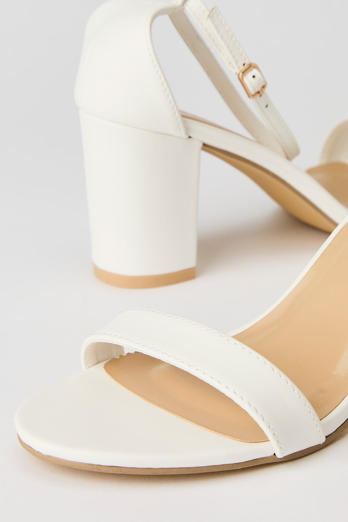 Alt View 4. Banded Block Heel - White