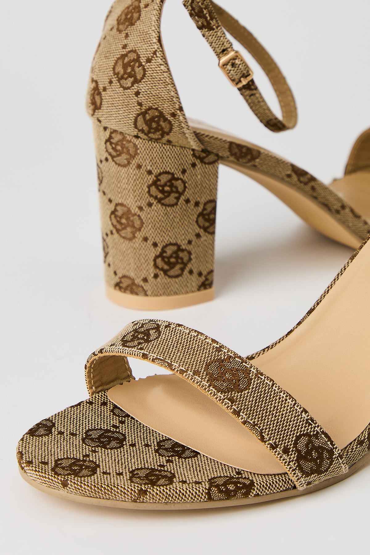 Alt View 4. Banded Block Heel - Brown