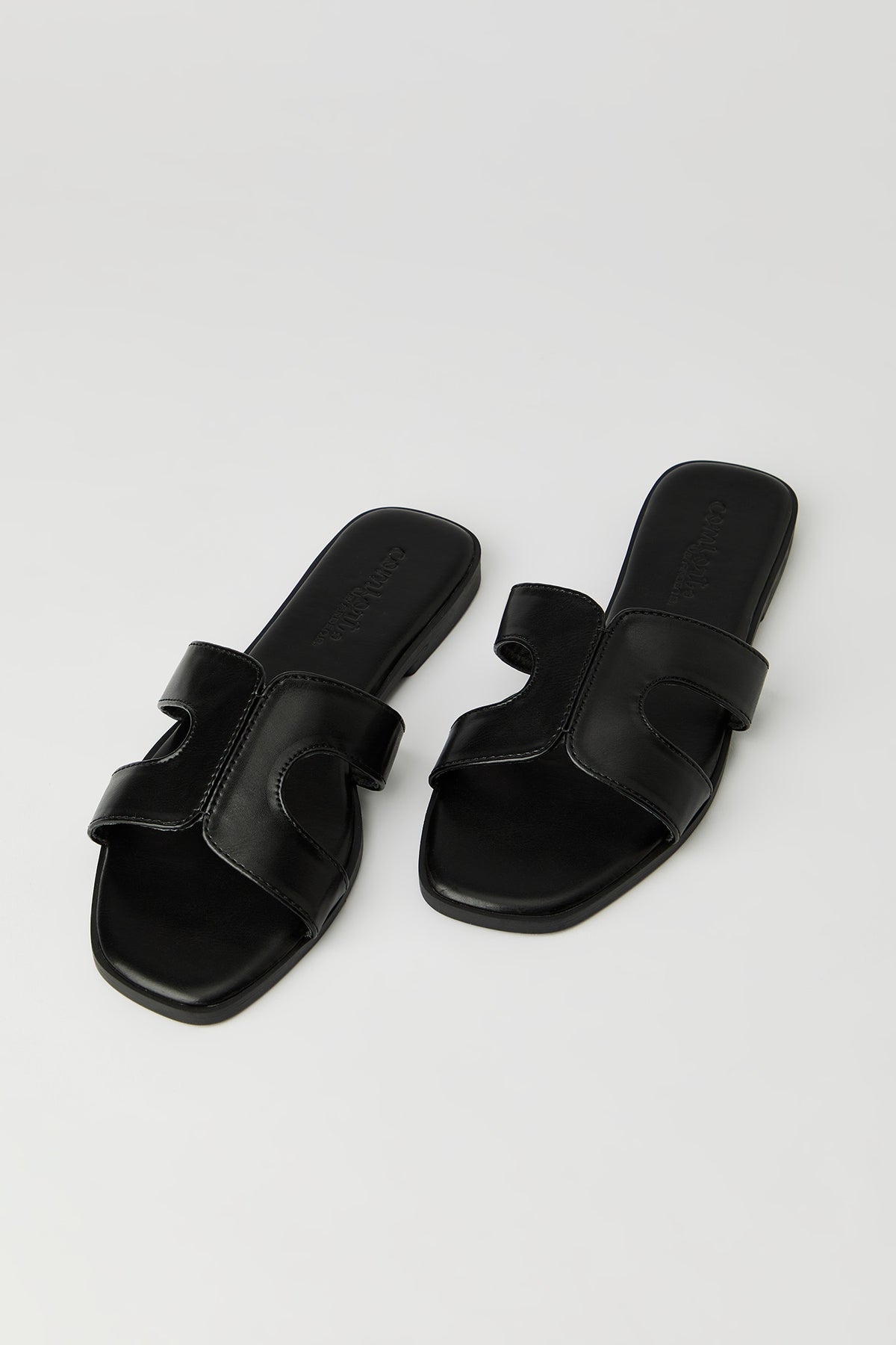 Alt View 2. H-Band Sandal - Black