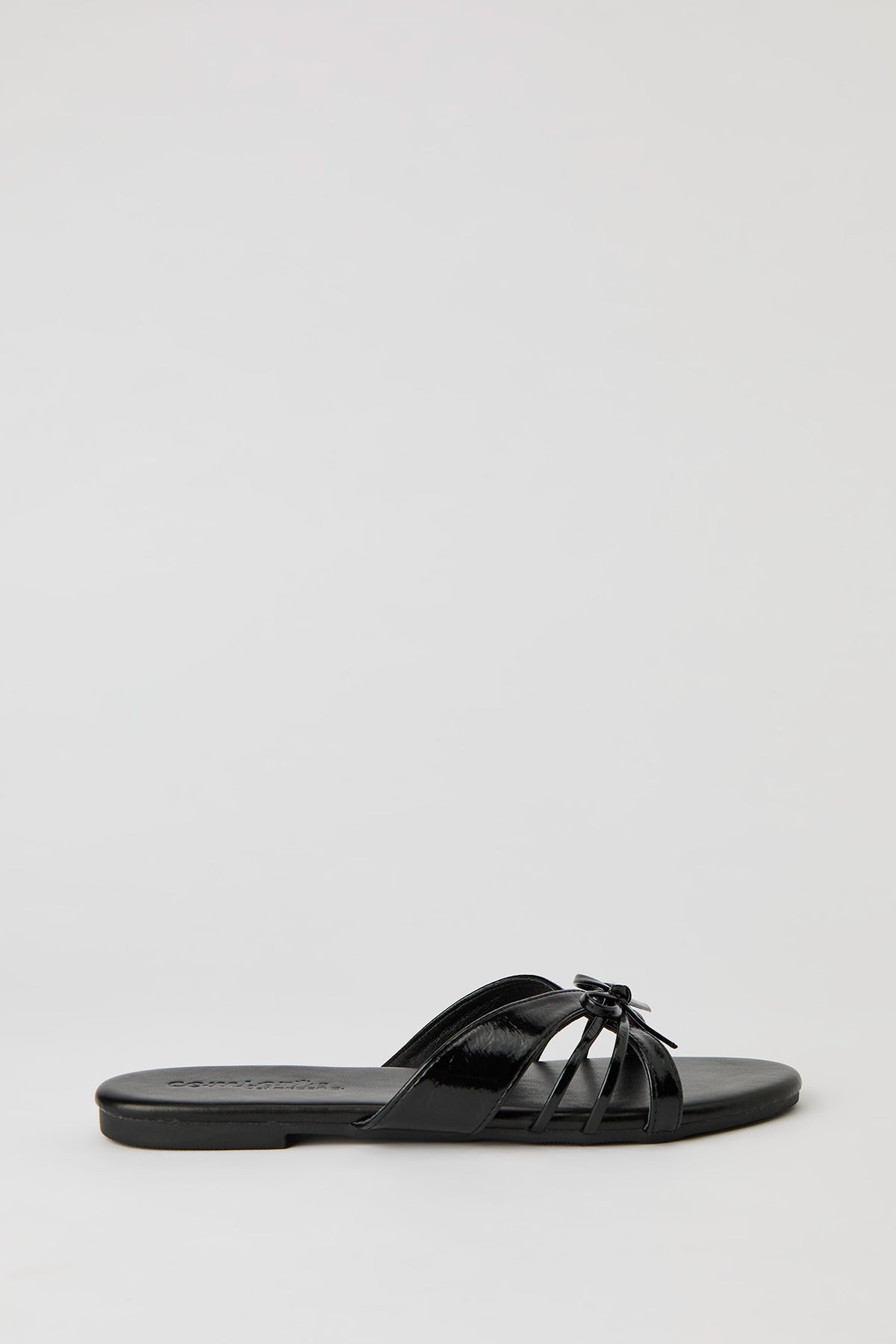Sandales avec brides et boucles