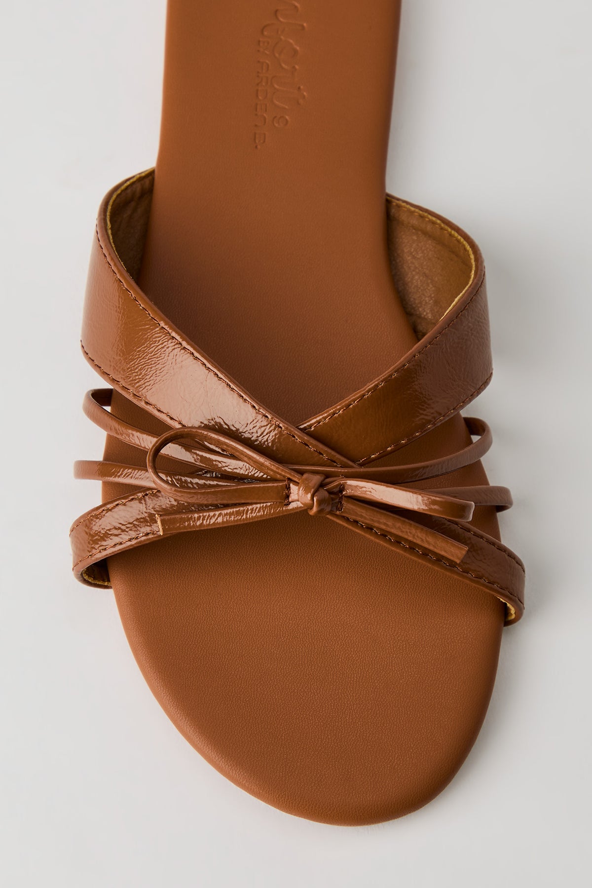 Vue alternative 3. Sandales avec brides et boucles