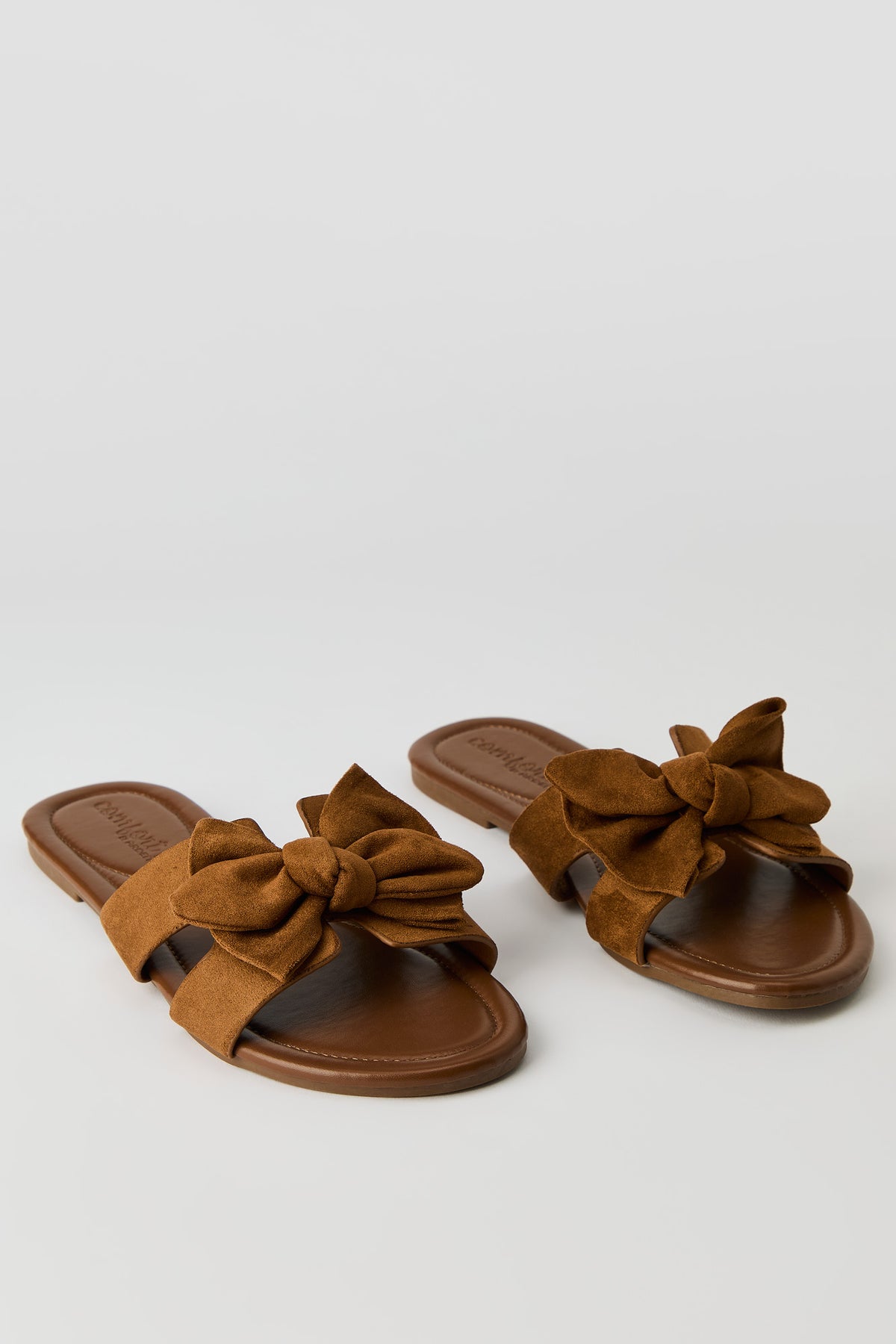 Vue alternative 2. Sandales en tricot avec boucles