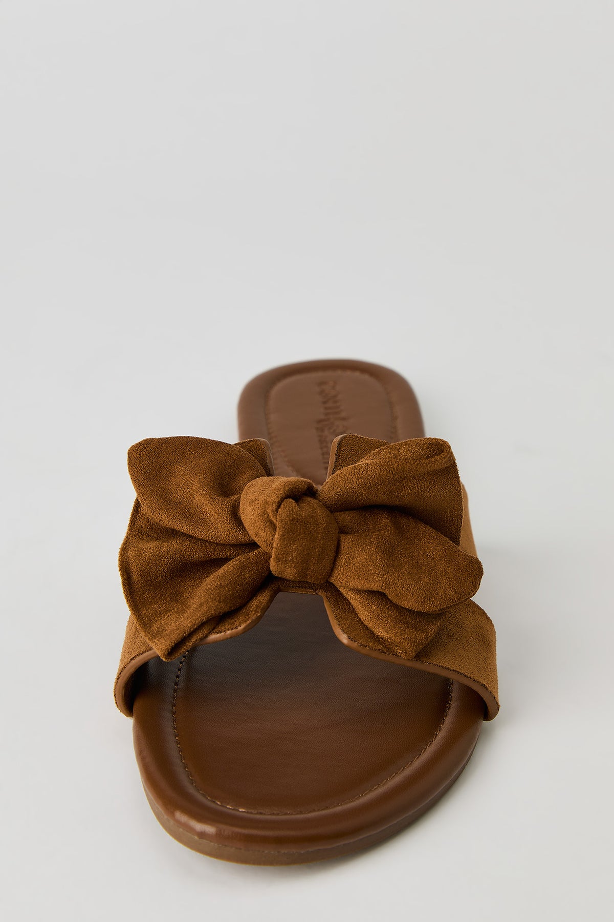 Vue alternative 3. Sandales en tricot avec boucles