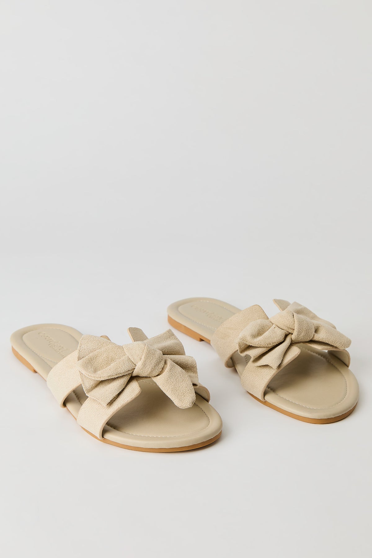 Vue alternative 2. Sandales en tricot avec boucles