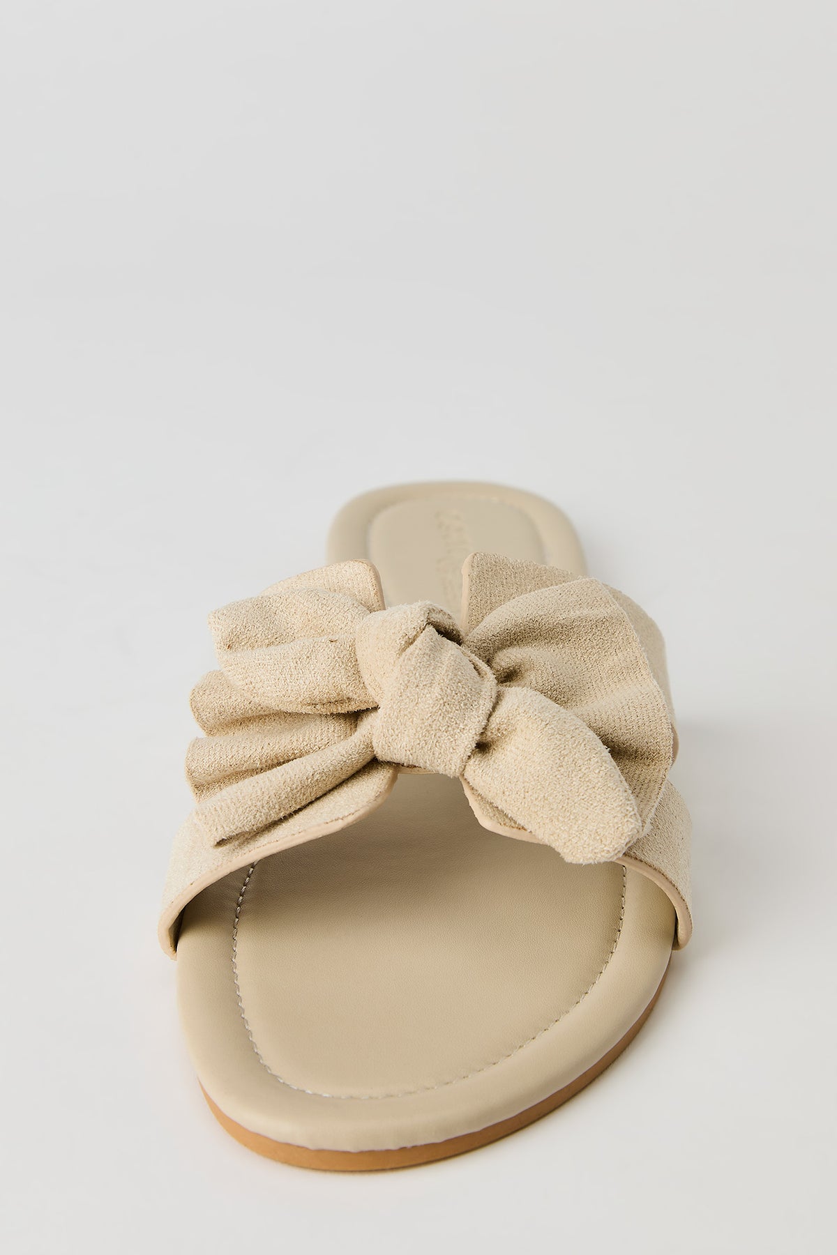Vue alternative 3. Sandales en tricot avec boucles