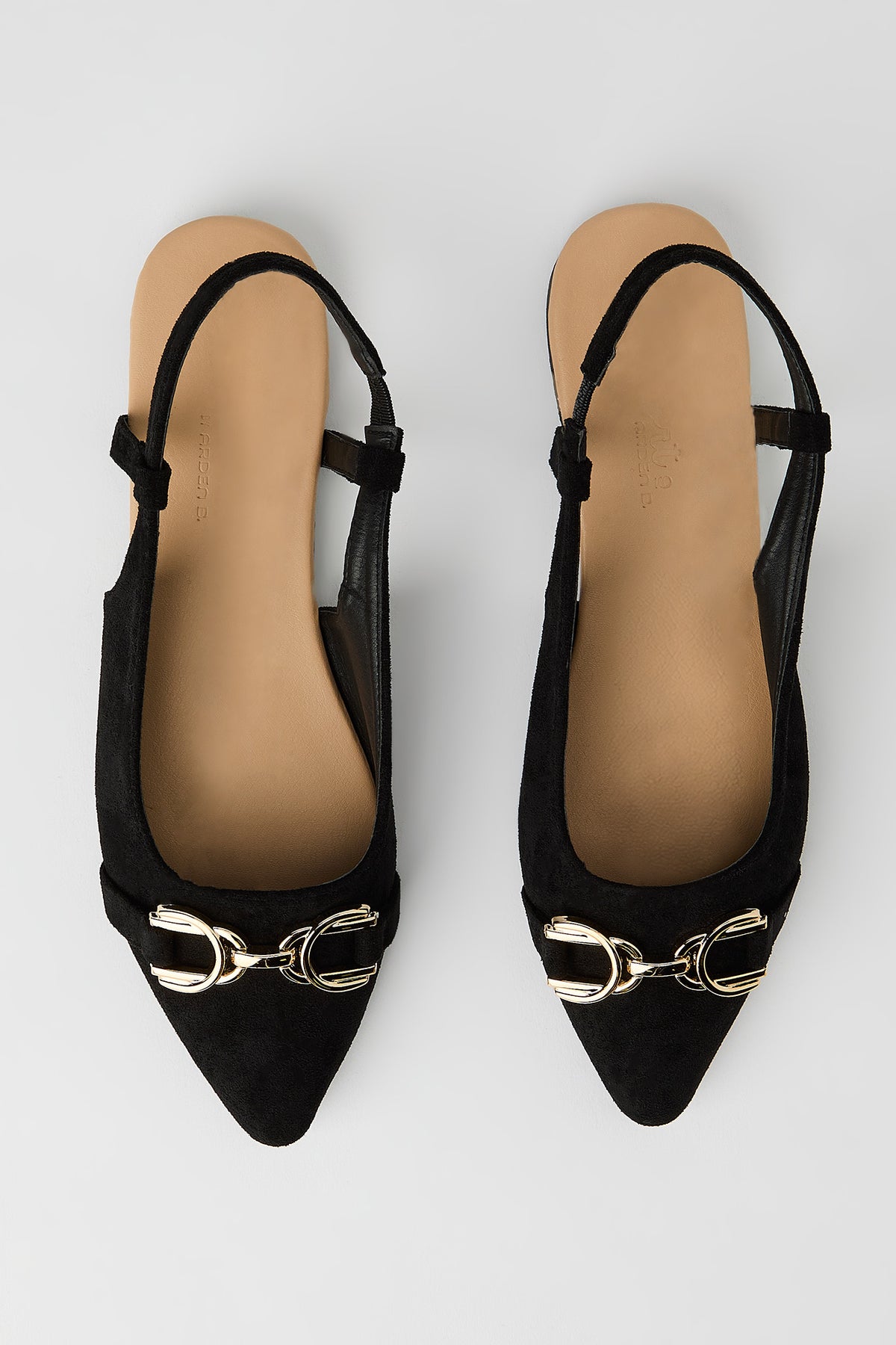Vue alternative 2. Souliers plats avec bridons à motif