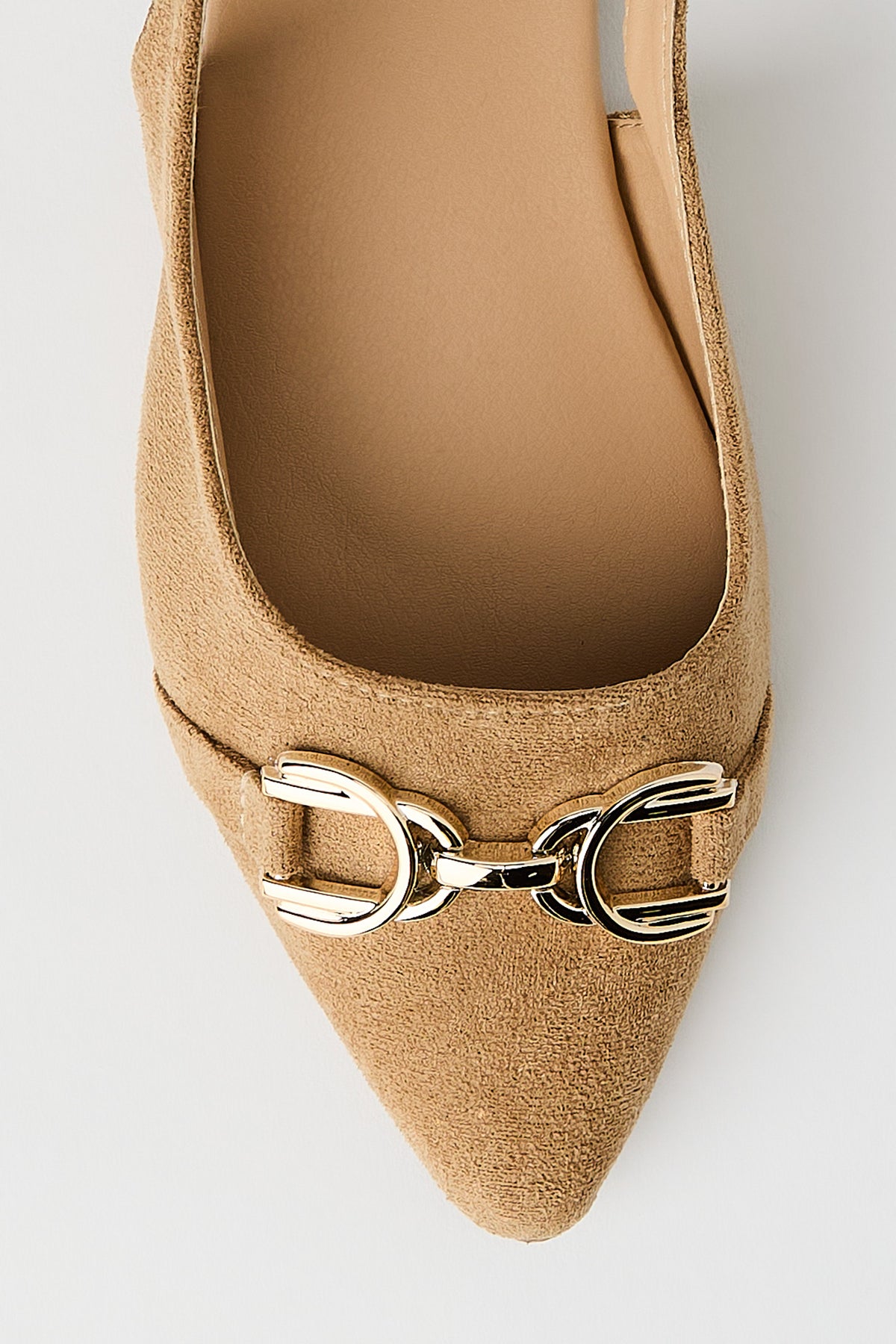Vue alternative 3. Souliers plats avec bridons à motif