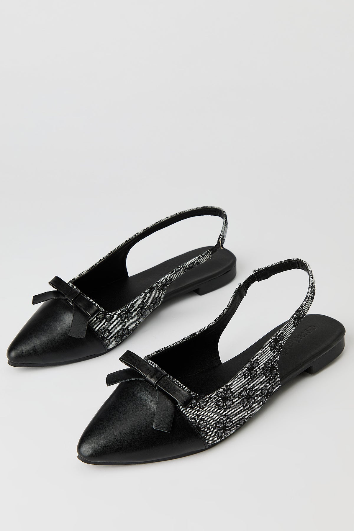 Alt View 2. Slingback Sandal - Black