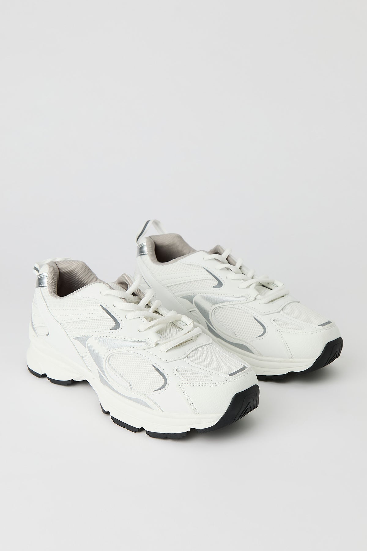 Alt View 2. Mesh Running Shoe - White