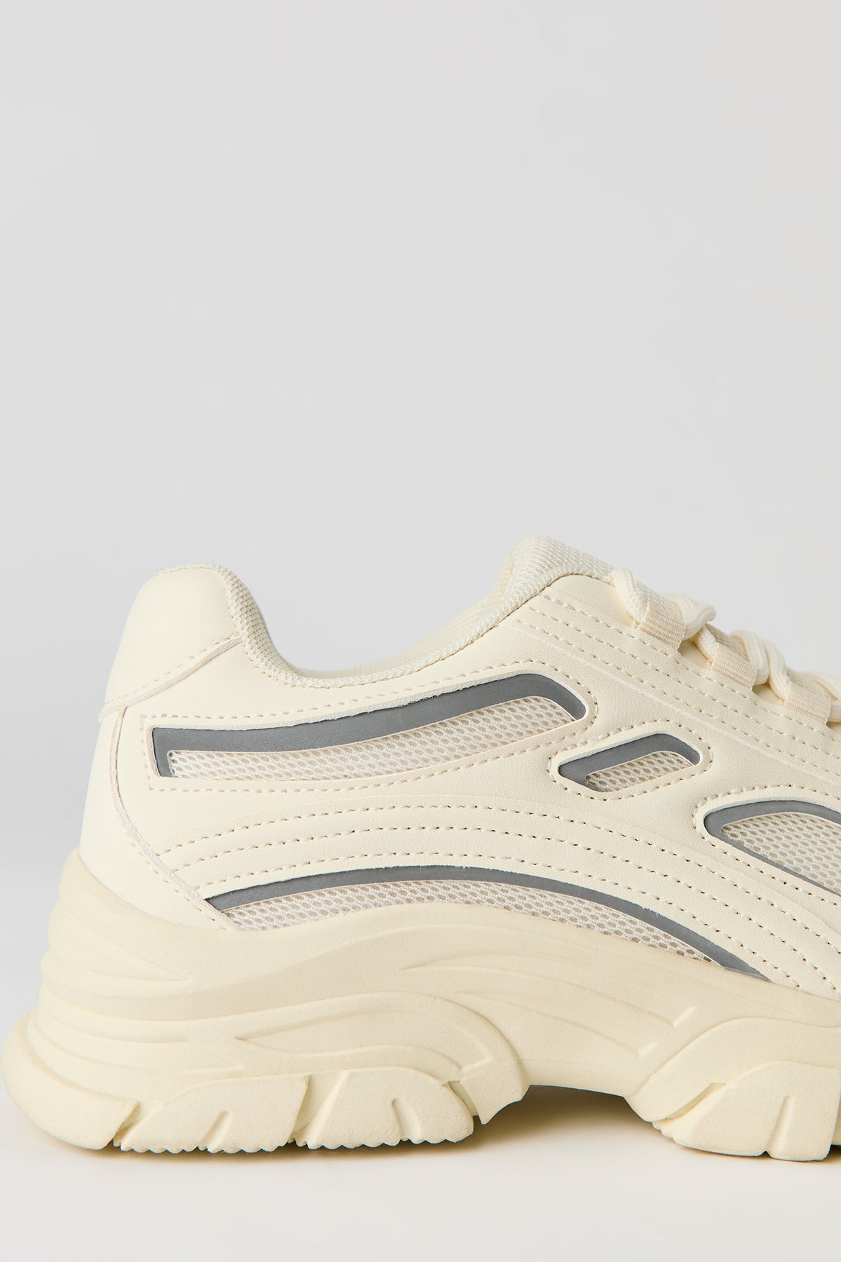 Vue alternative 4. Espadrilles en filet à semelle épaisse