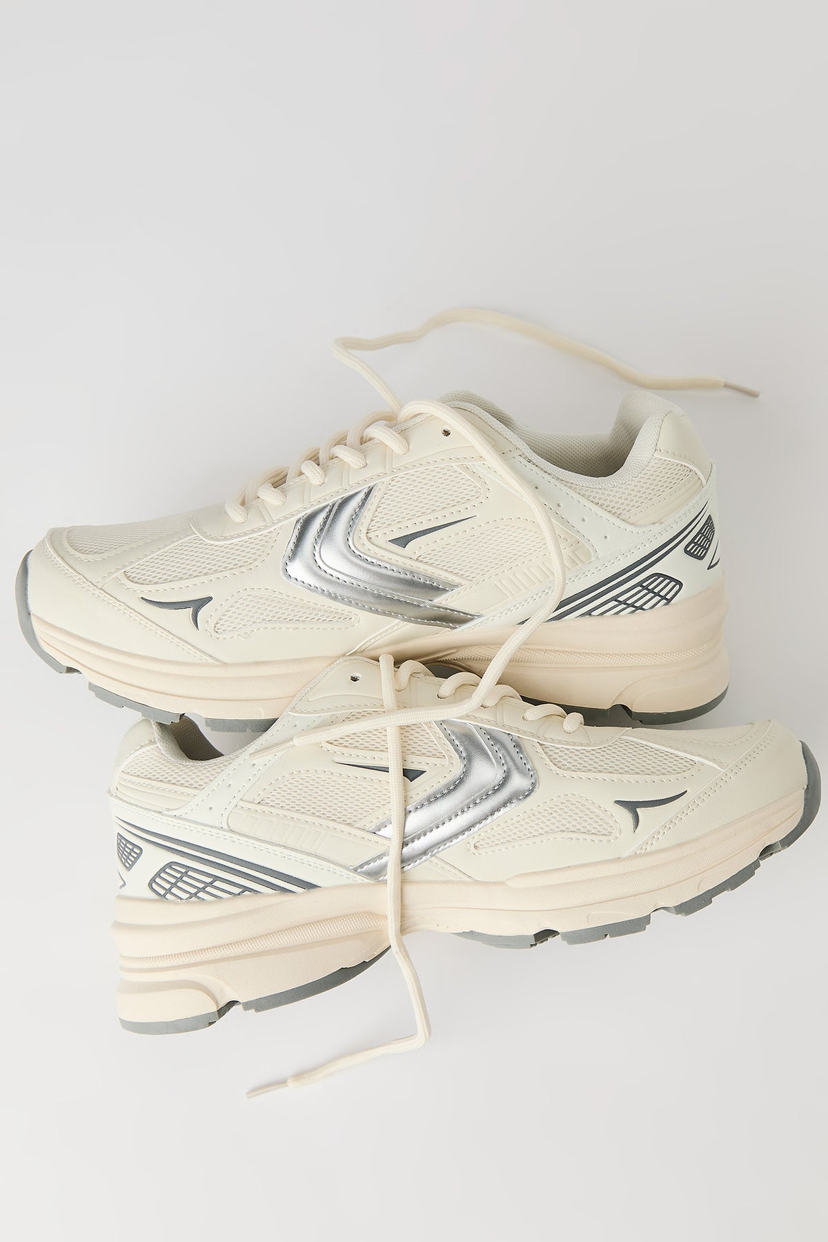 Vue alternative 4. Espadrilles en filet métallisé