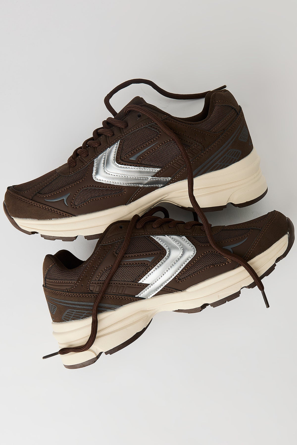 Vue alternative 4. Espadrilles en filet métallisé