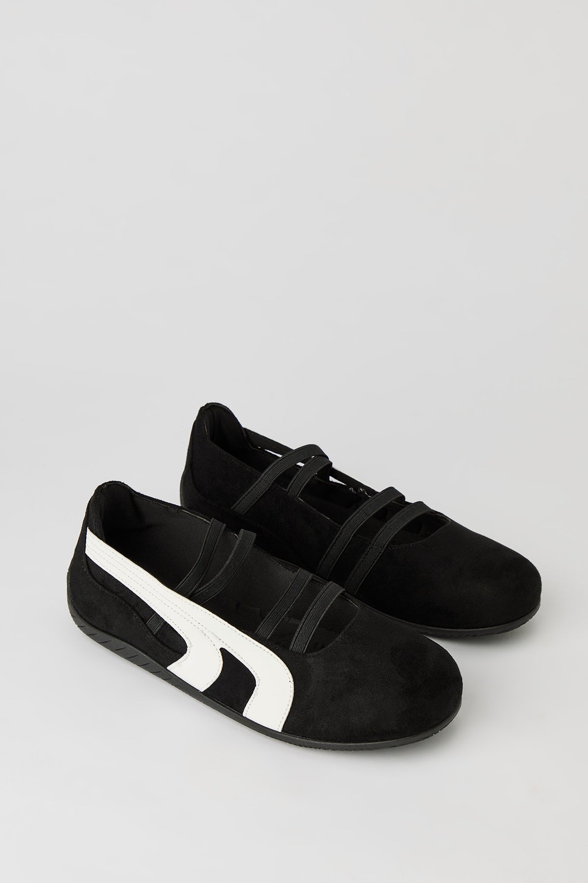 Vue alternative 2. Espadrilles en similisuède avec double sangle