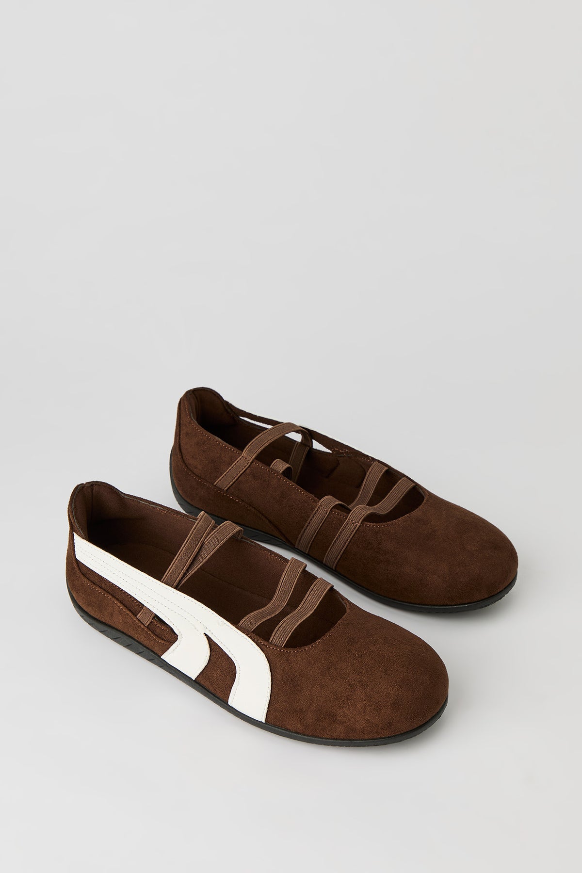 Vue alternative 2. Espadrilles en similisuède avec double sangle