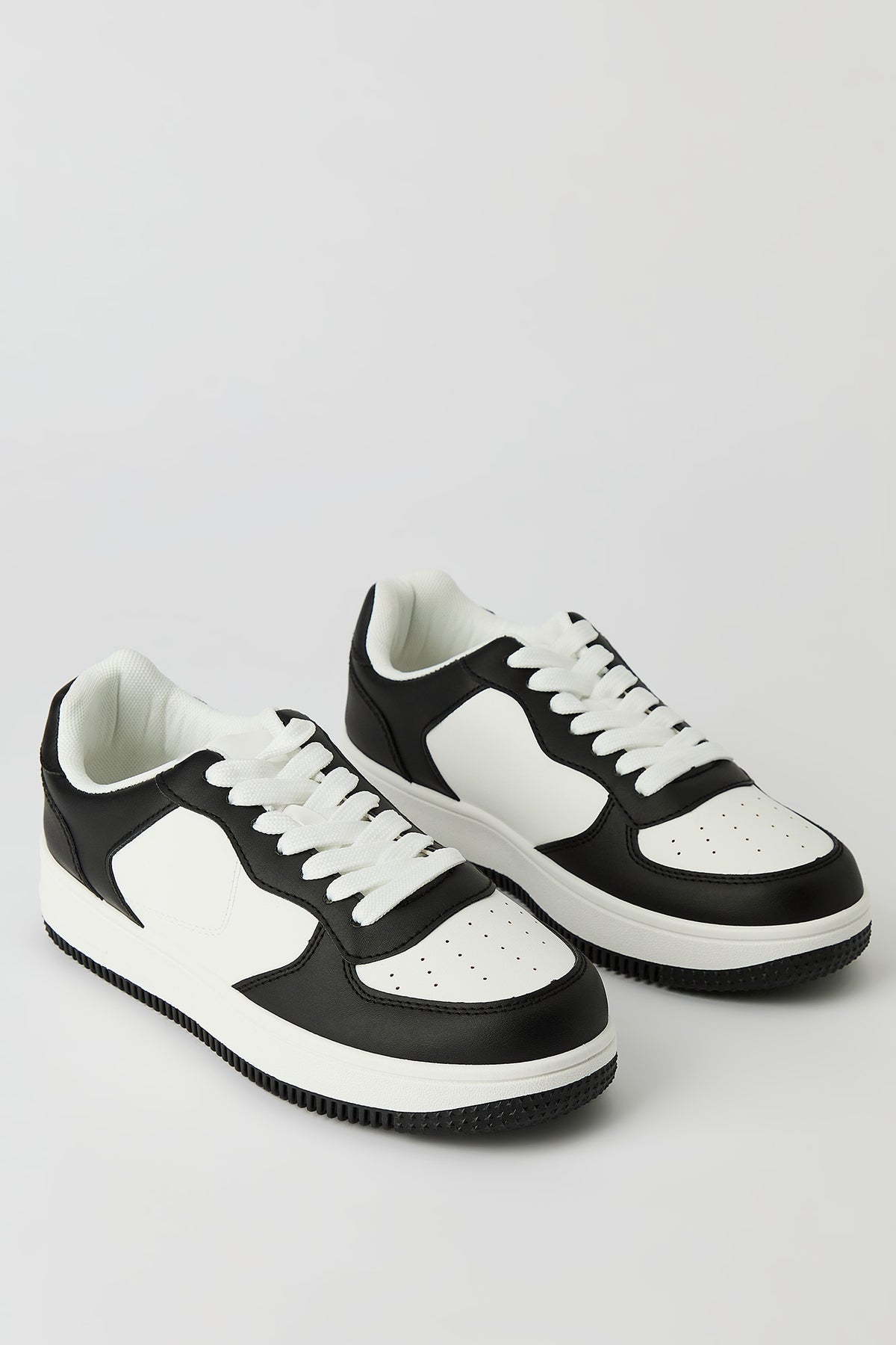 Alt View 2. Platform Sneaker - Black with White