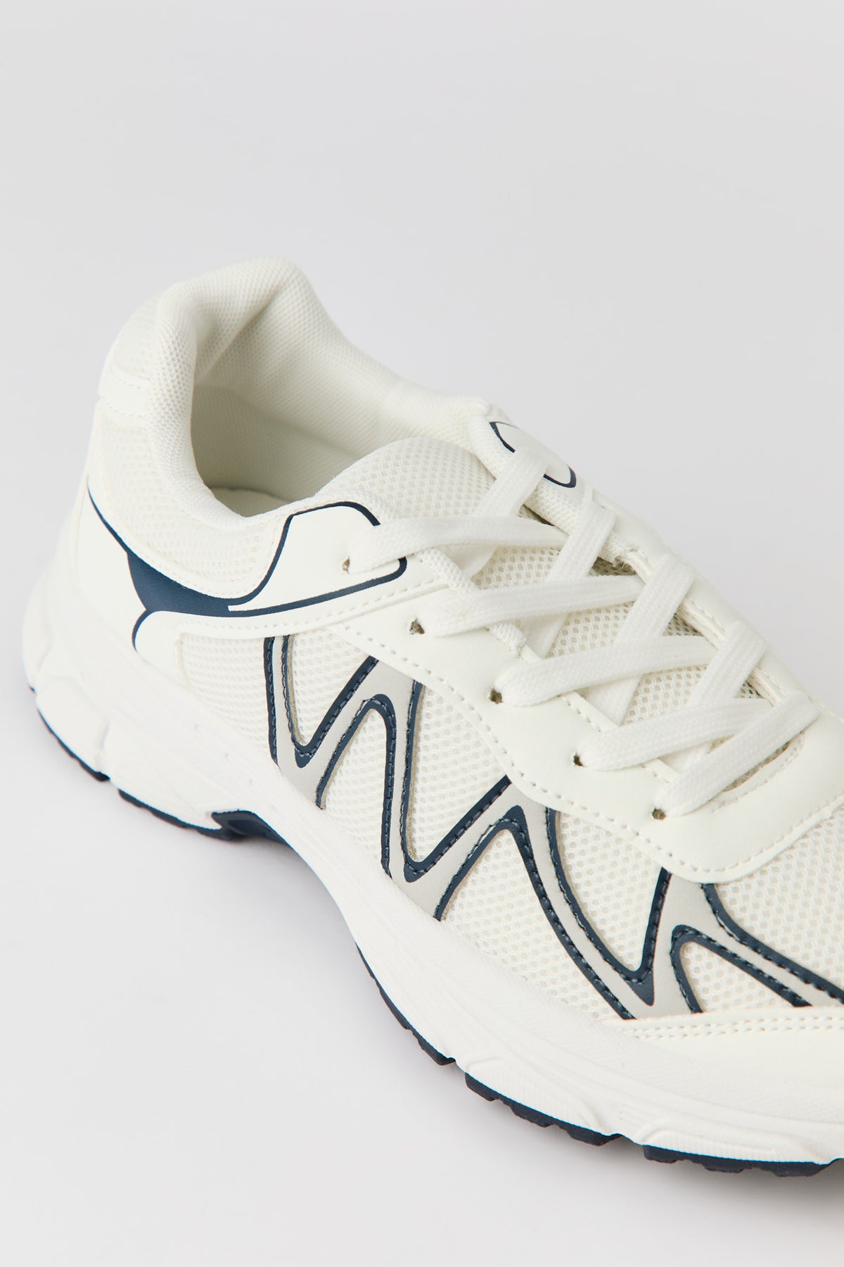 Alt View 3. Mesh Sneaker - White